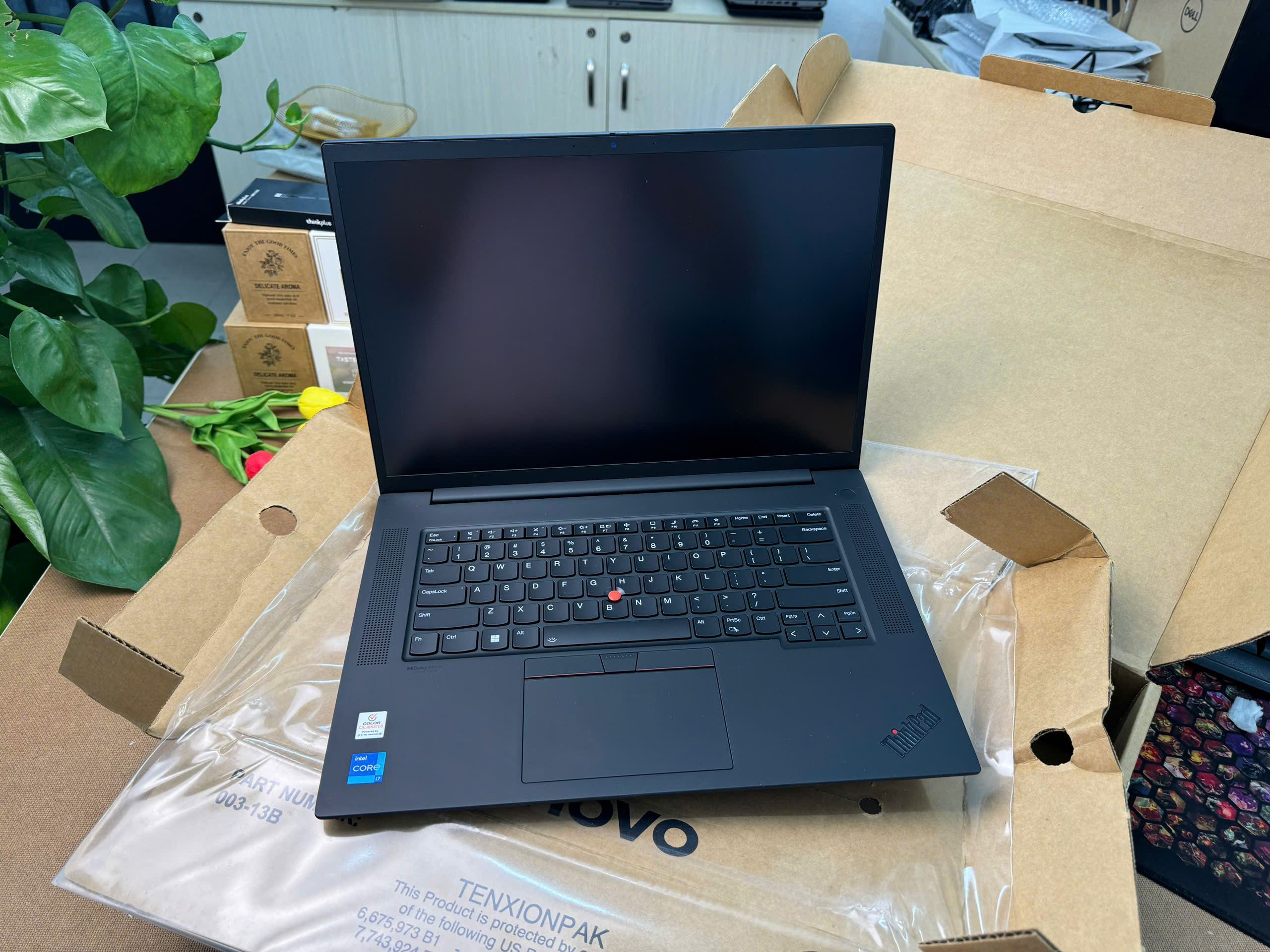 Thinkpad P1 Gen 5 NEW Outlet FULLBOX BH US 08-2025