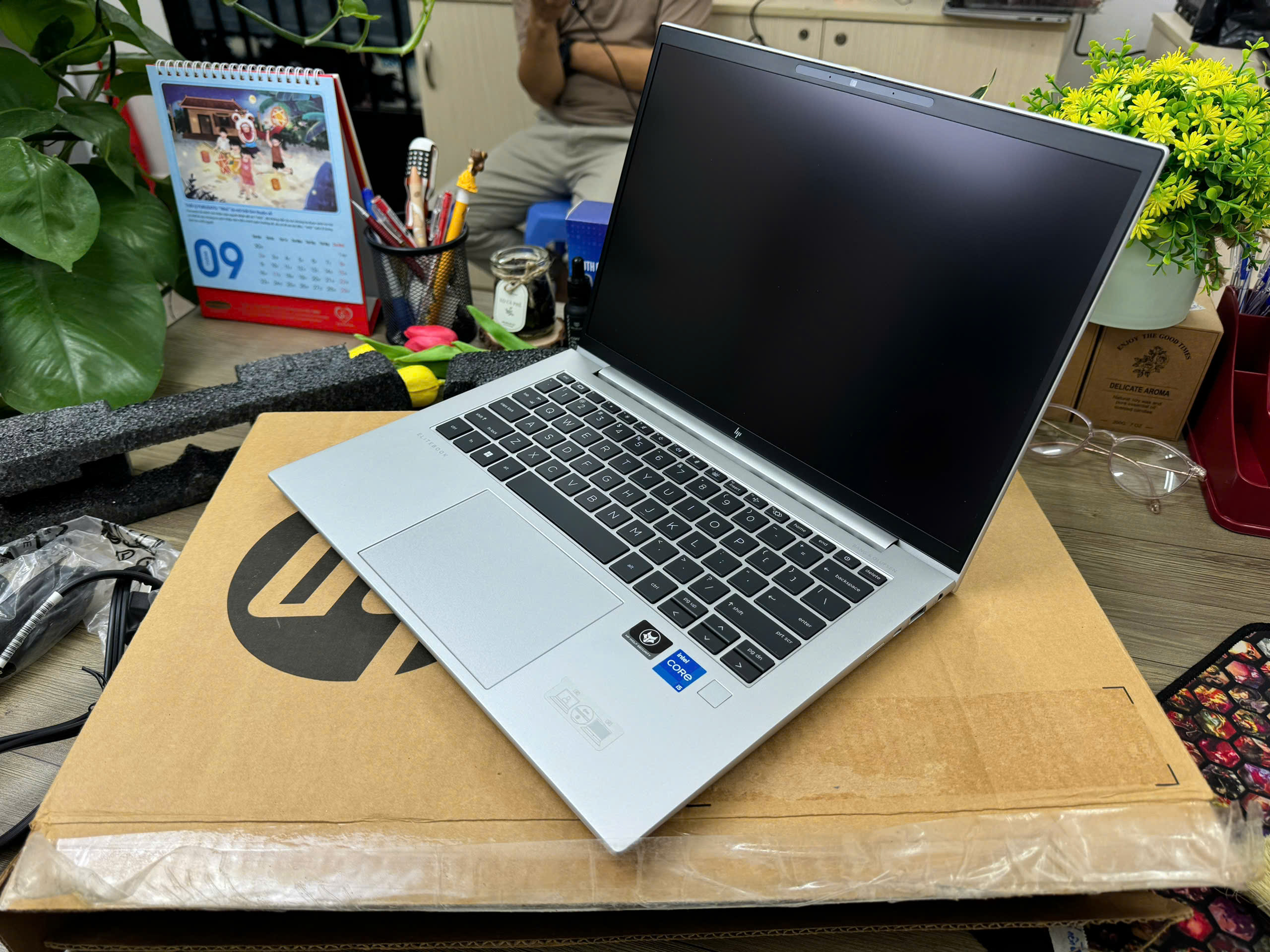 HP Elitebook 1040 G9 - Chuẩn NEW Fullbox - BH US 04-2025