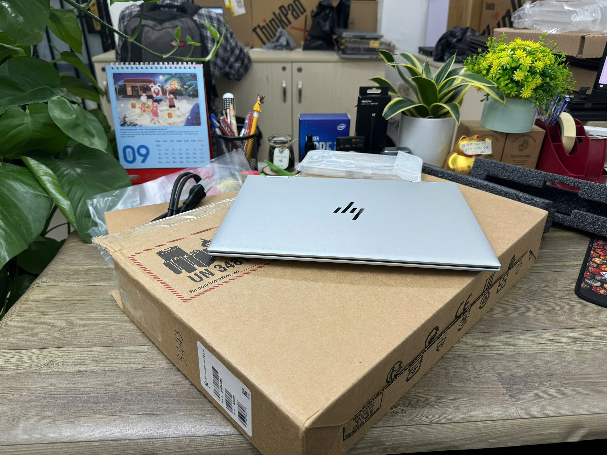 HP Elitebook x360 1040 G10 2in1 KÈM BÚT - New Outlet Fullbox BH US 11-2024