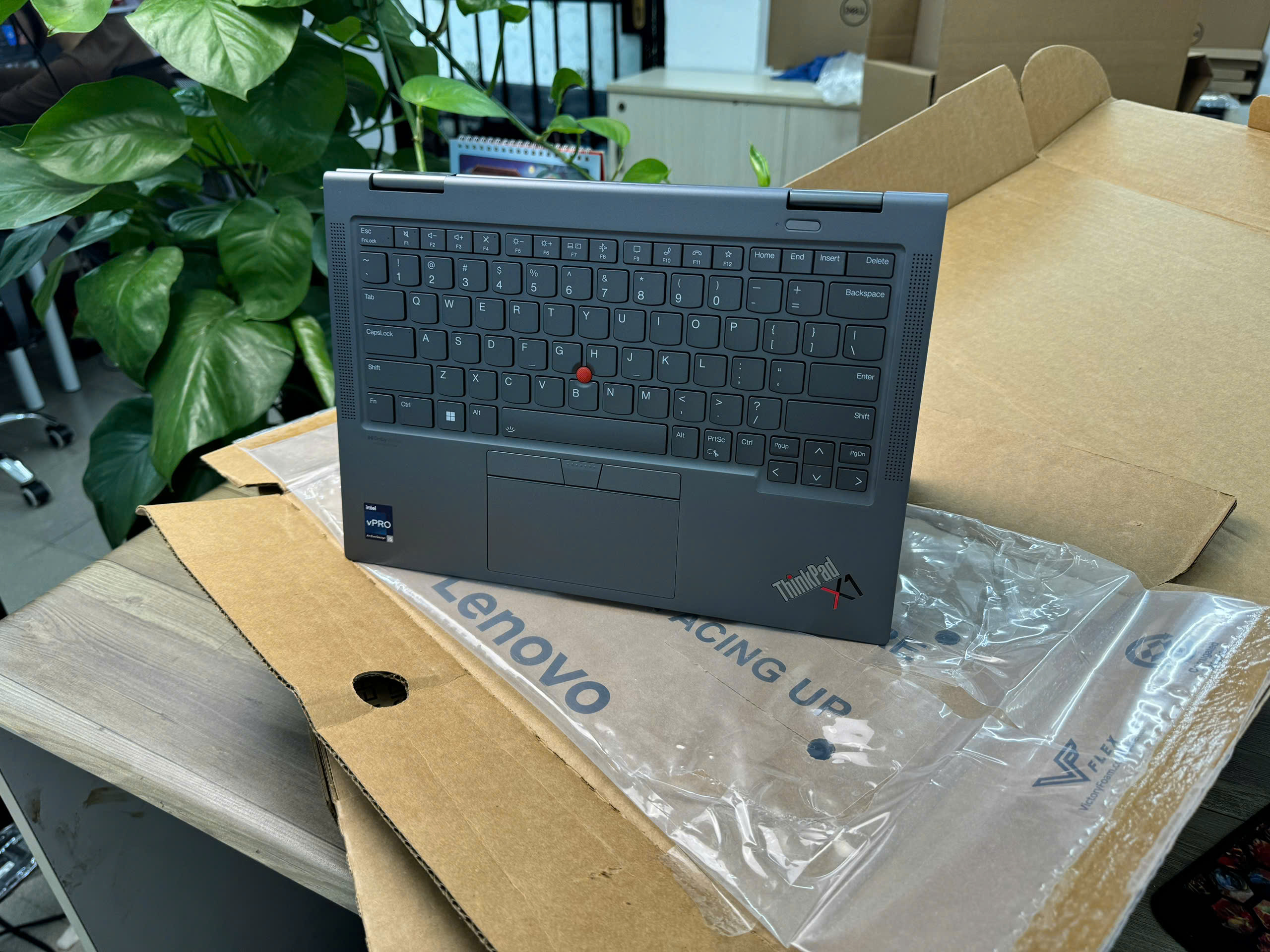 Thinkpad X1 Yoga Gen 7 -  NEW Outlet FULLBOX - BH US 10-2026