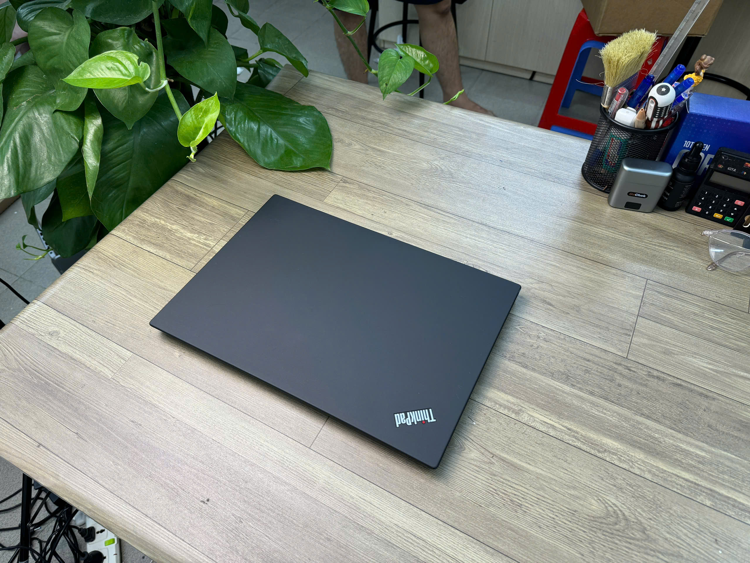 Thinkpad T490