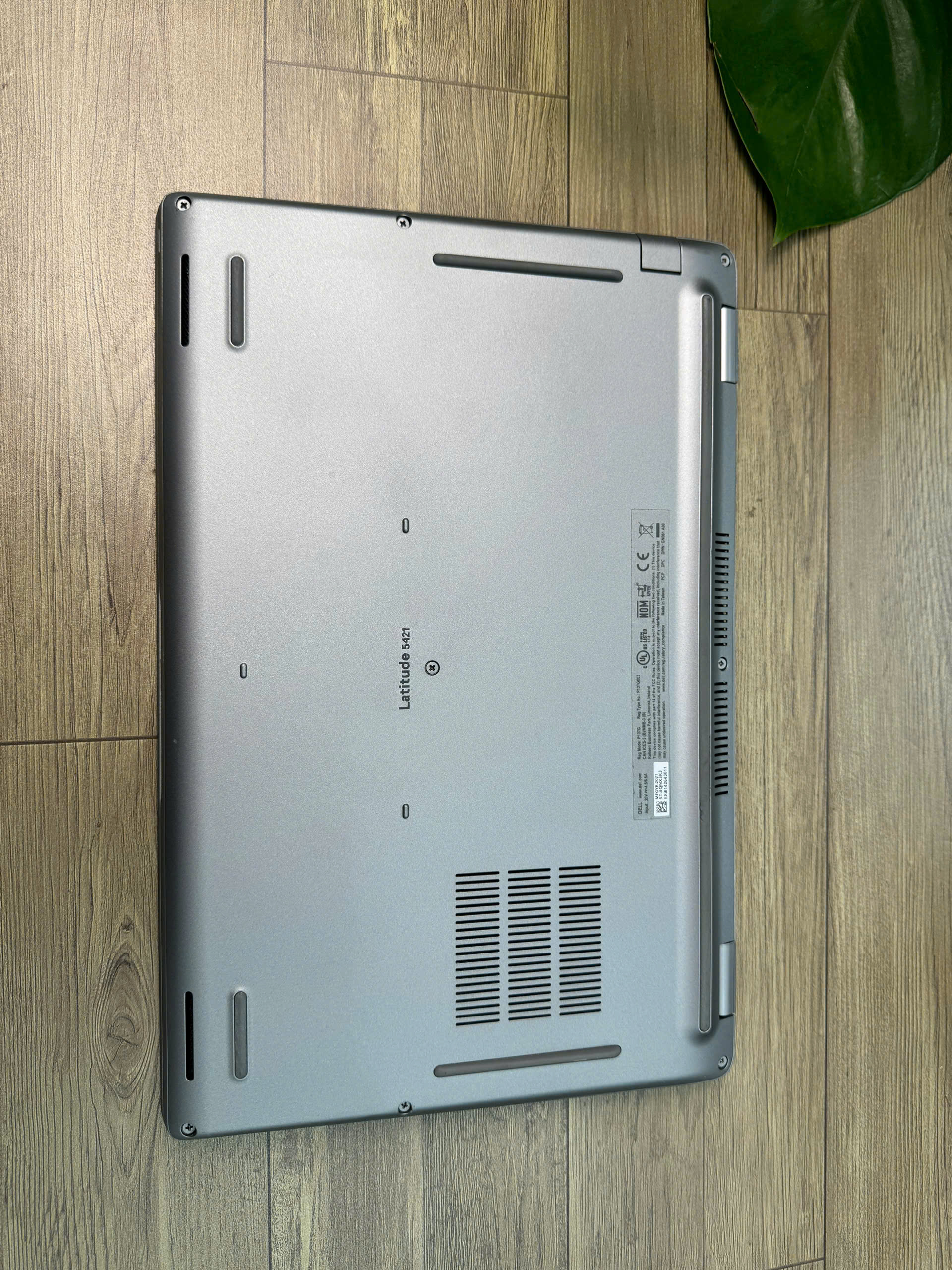 Dell Latitude 5421