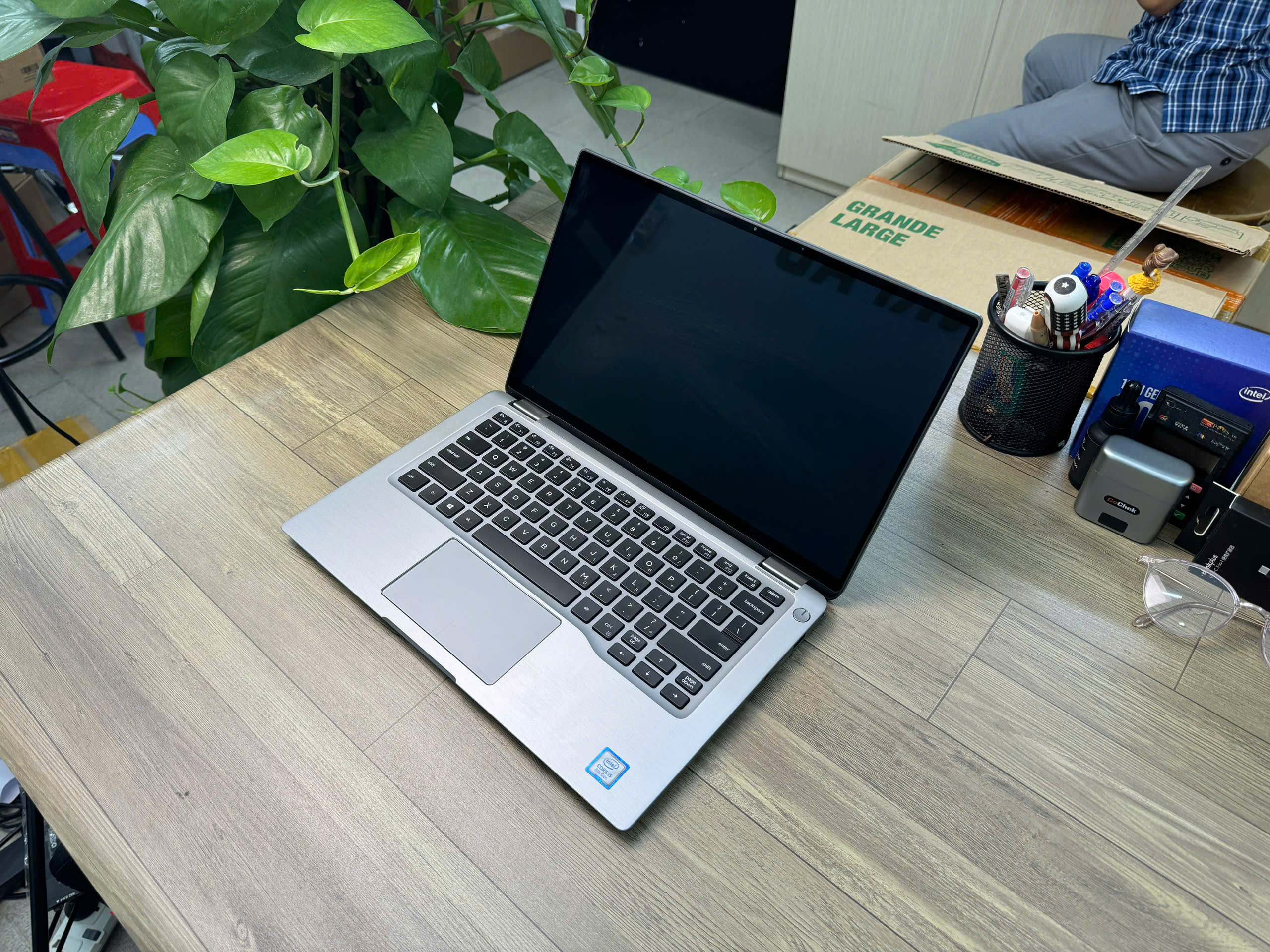 Dell Latitude 7400 bản 2 in 1