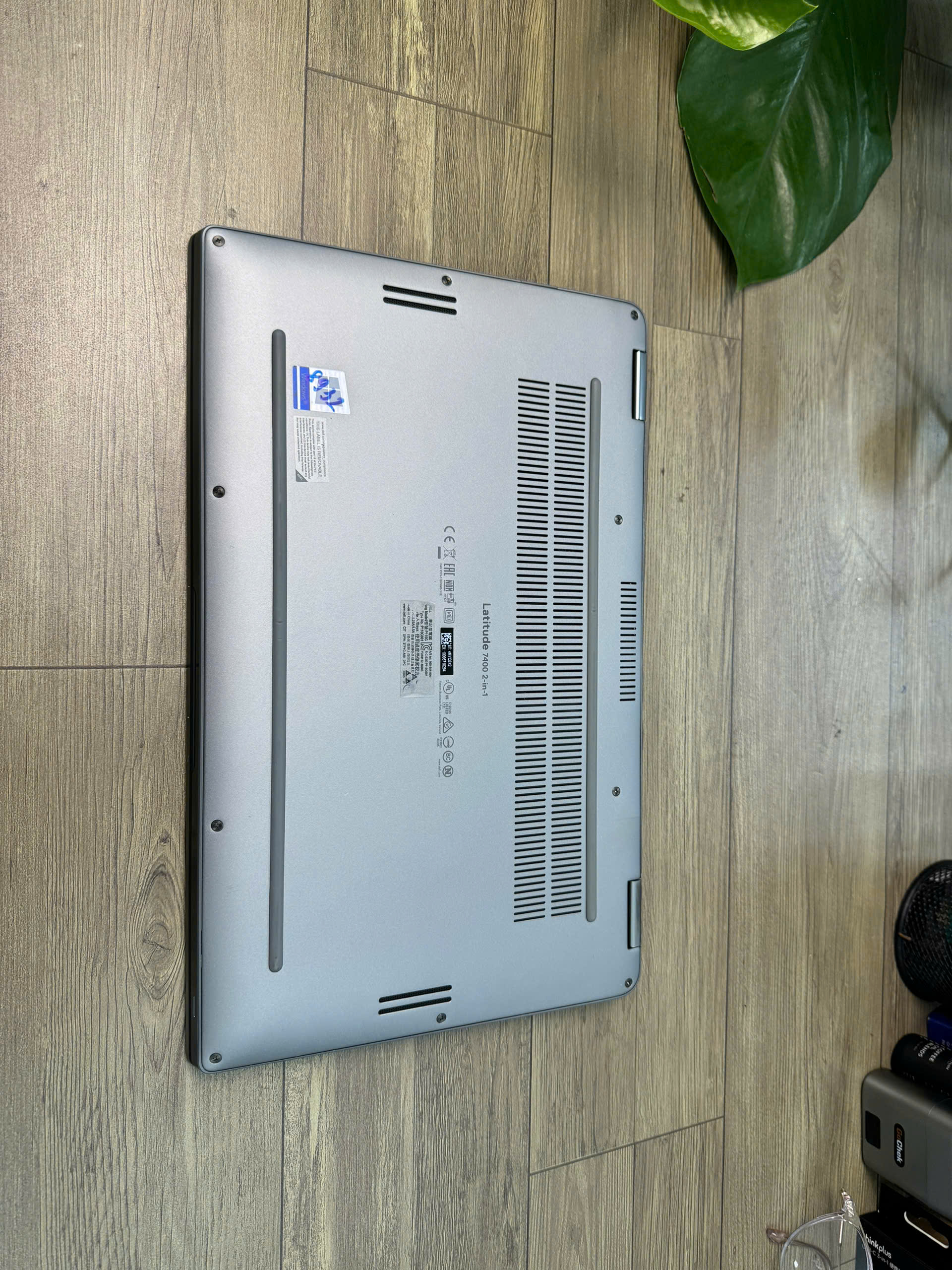 Dell Latitude 7400 bản 2 in 1