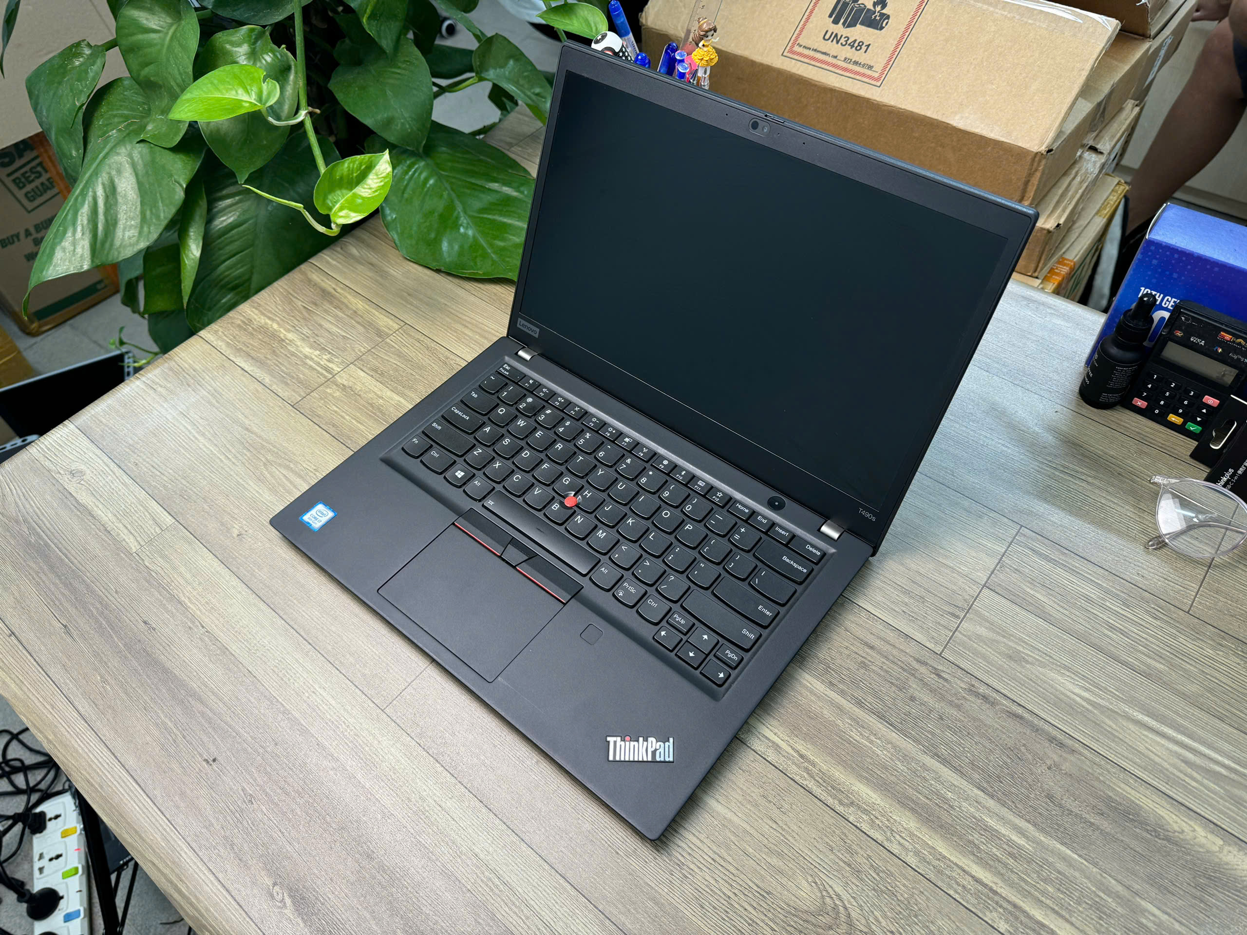 Thinkpad T490s