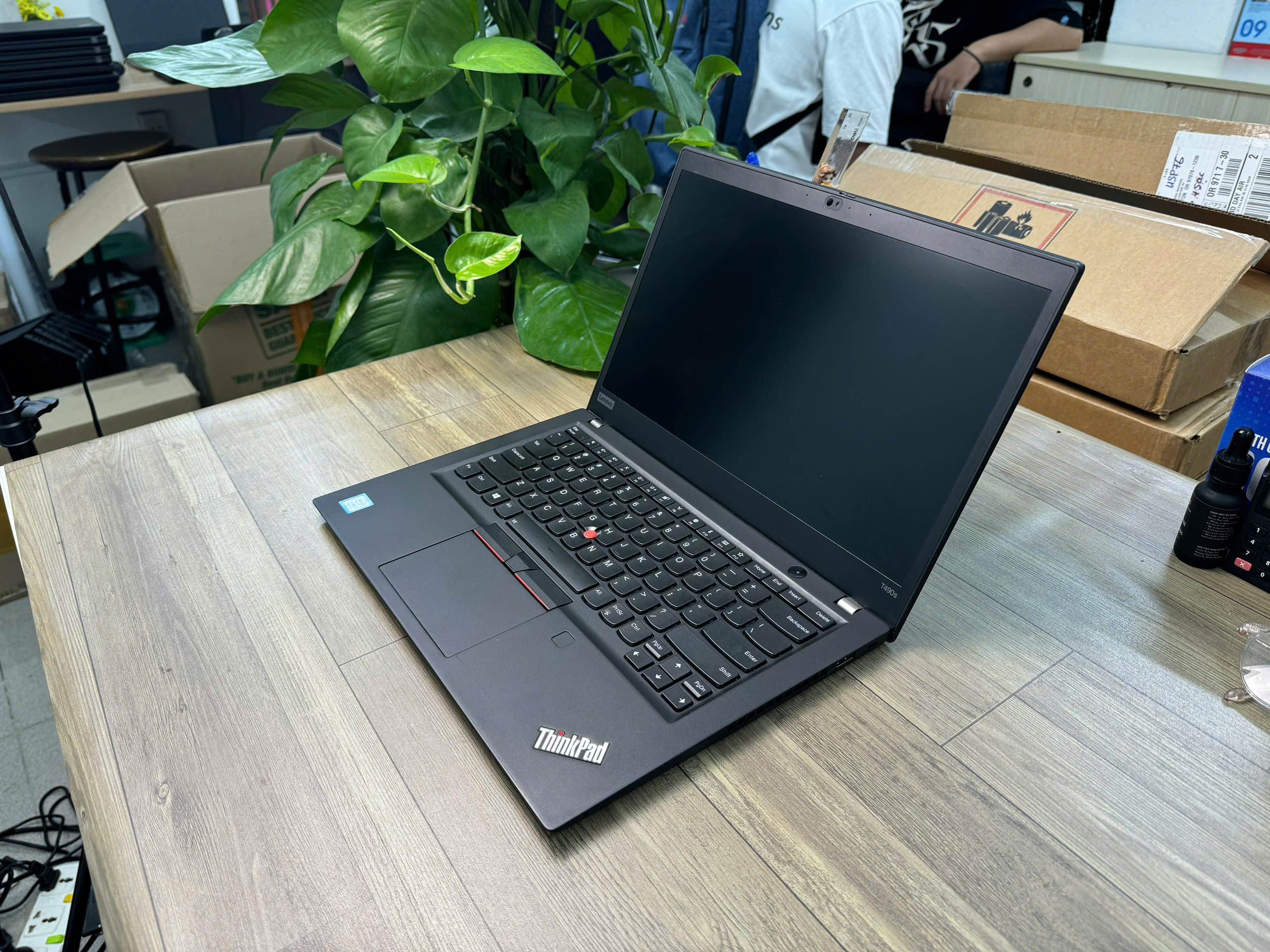 Thinkpad T490s