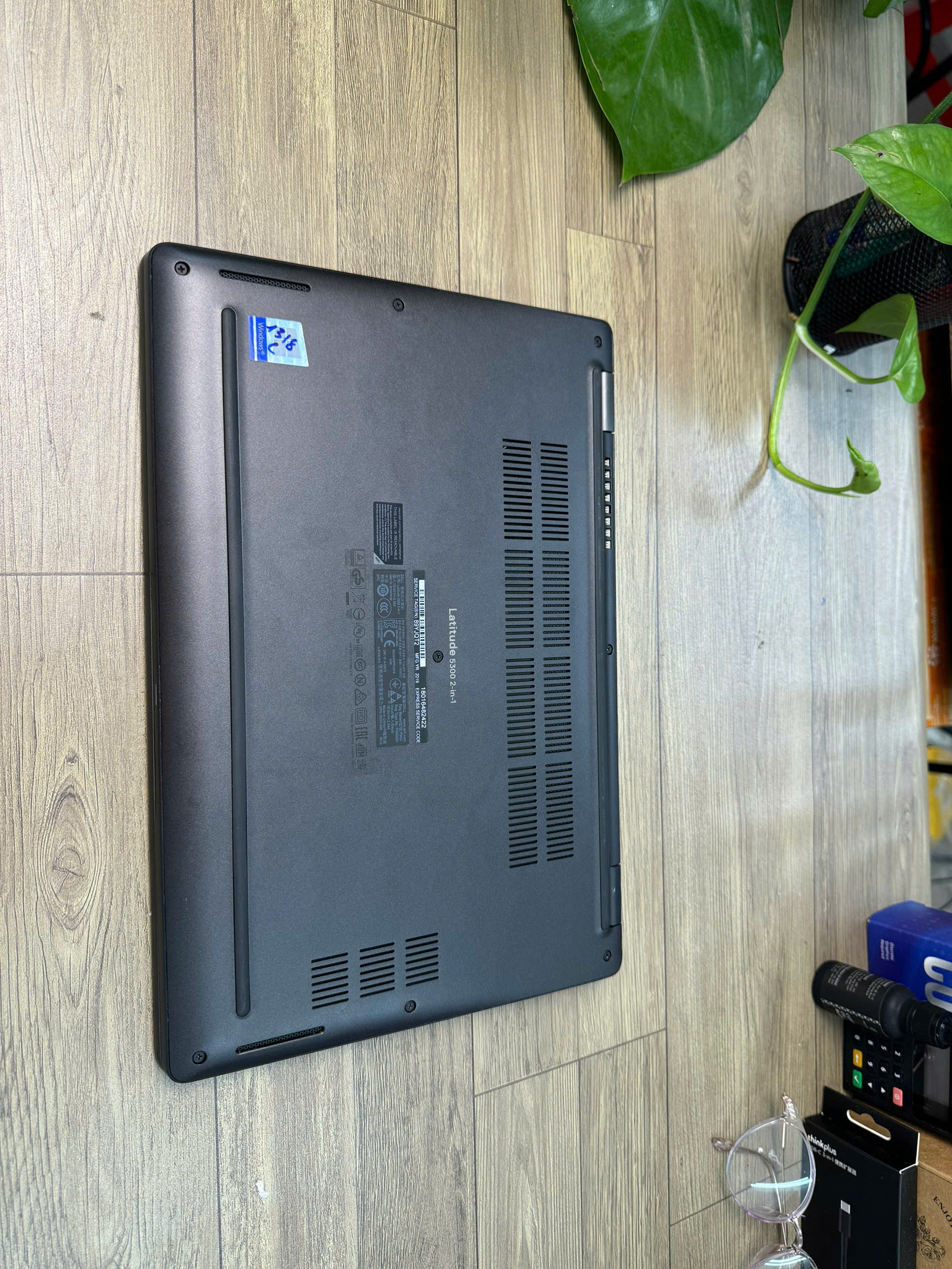 Dell Latitude 5300  bản 2in1