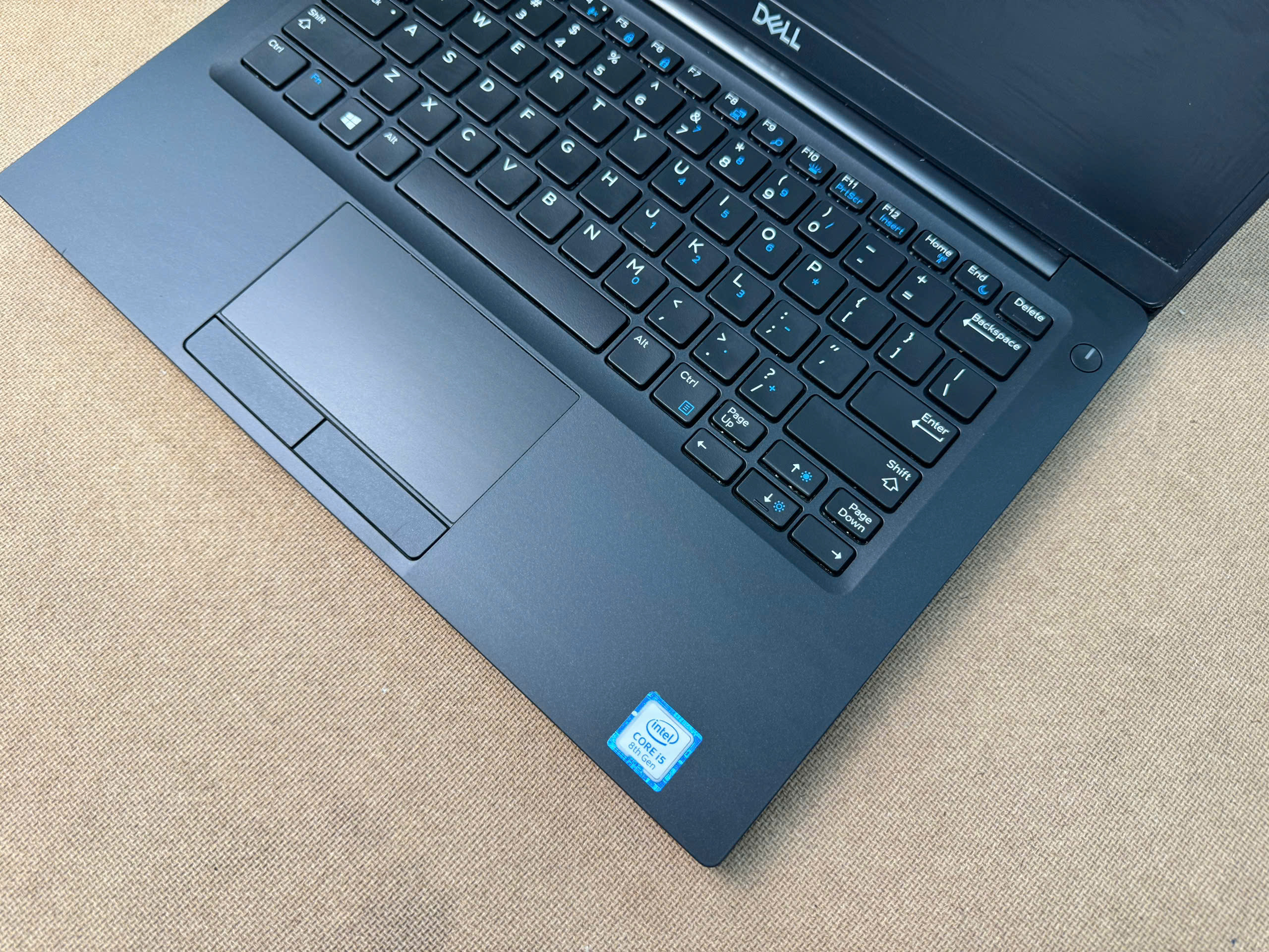 Dell Latitude 7390