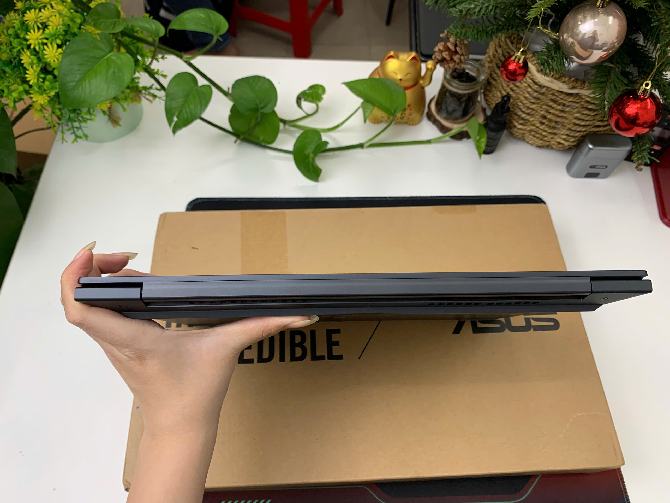 Asus Zenbook Q420 Bản OLED