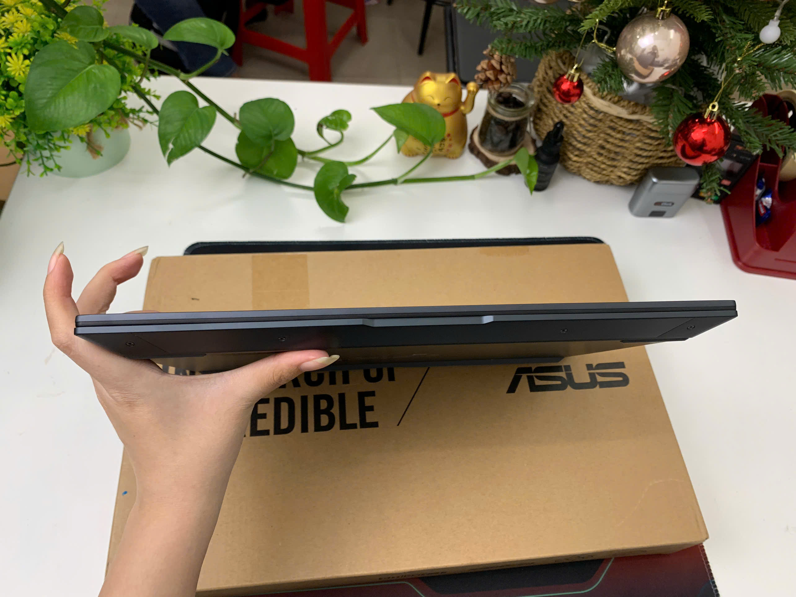 Asus Zenbook Q420 Bản OLED