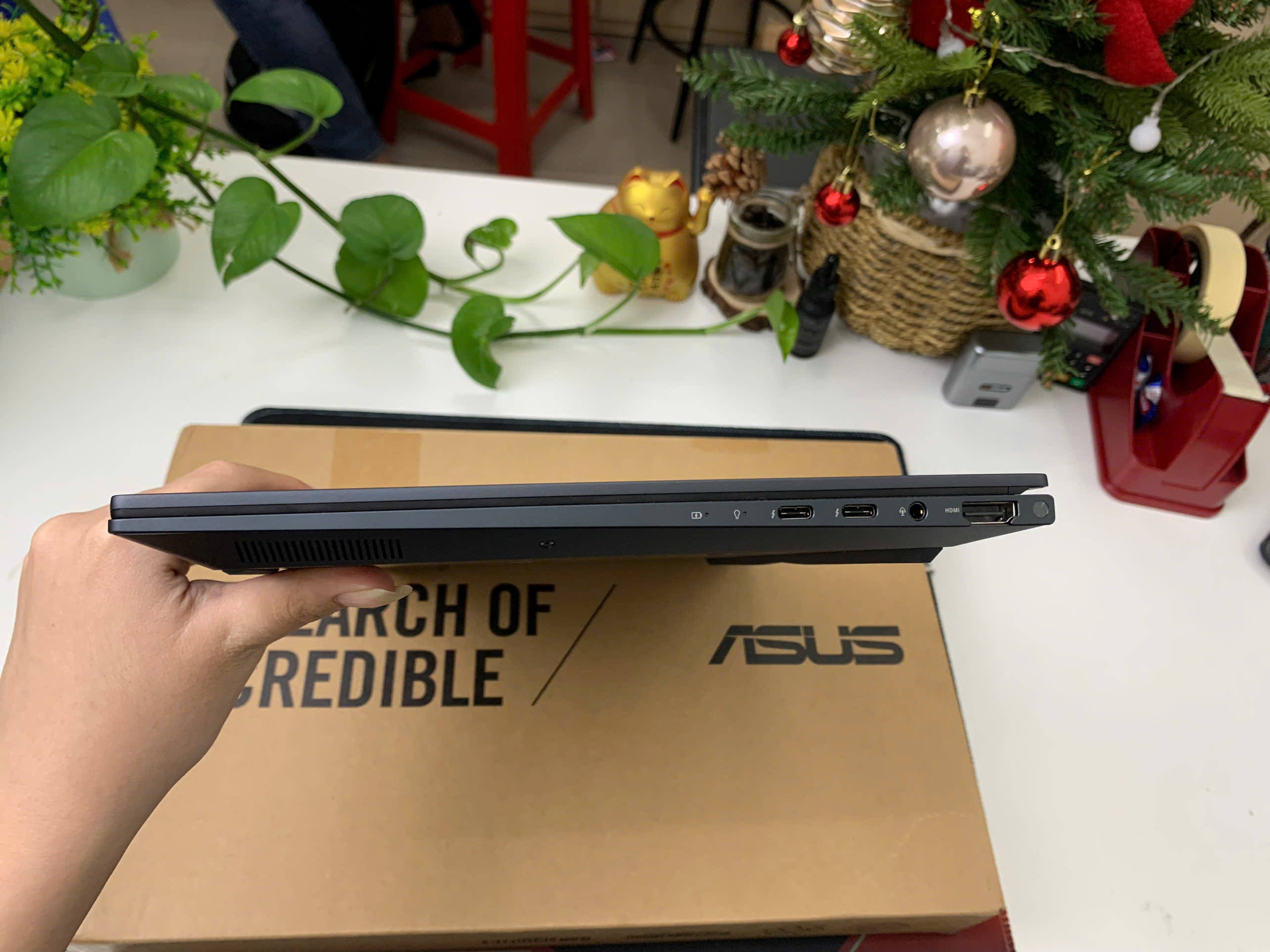 Asus Zenbook Q420 Bản OLED