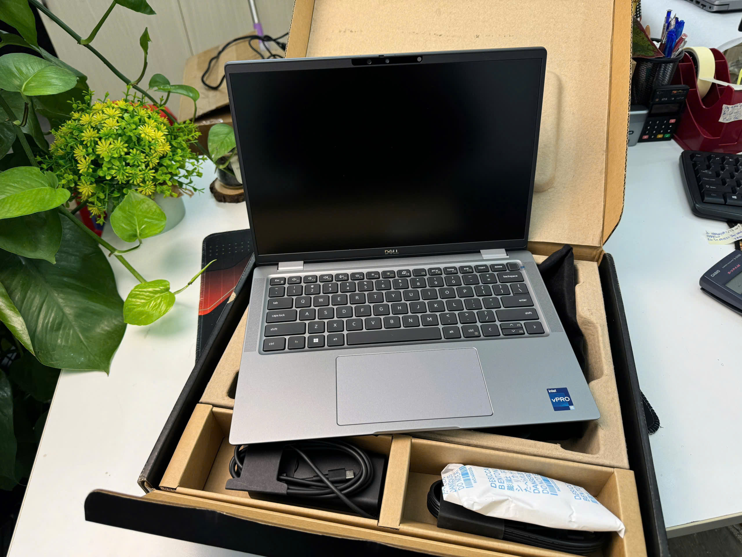 Dell Latitude 7440 bản Aluminium