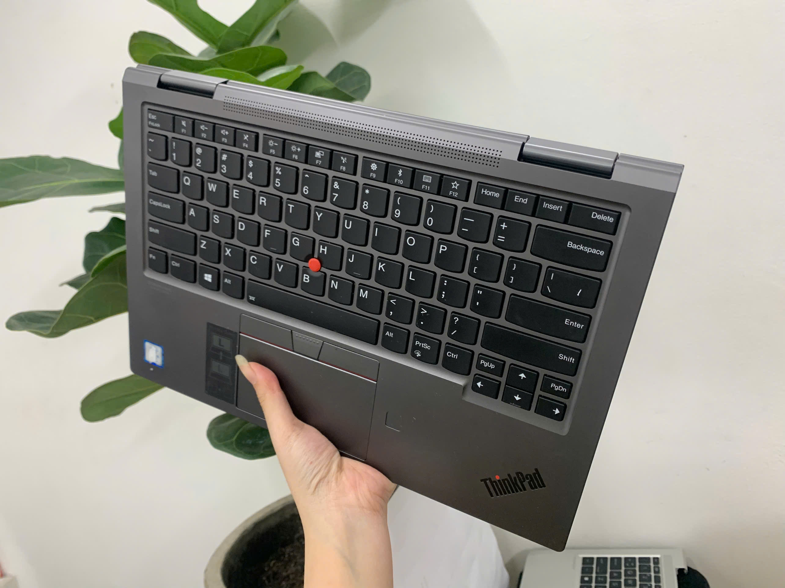 Thinkpad X1 Yoga Gen 4 KÈM BÚT