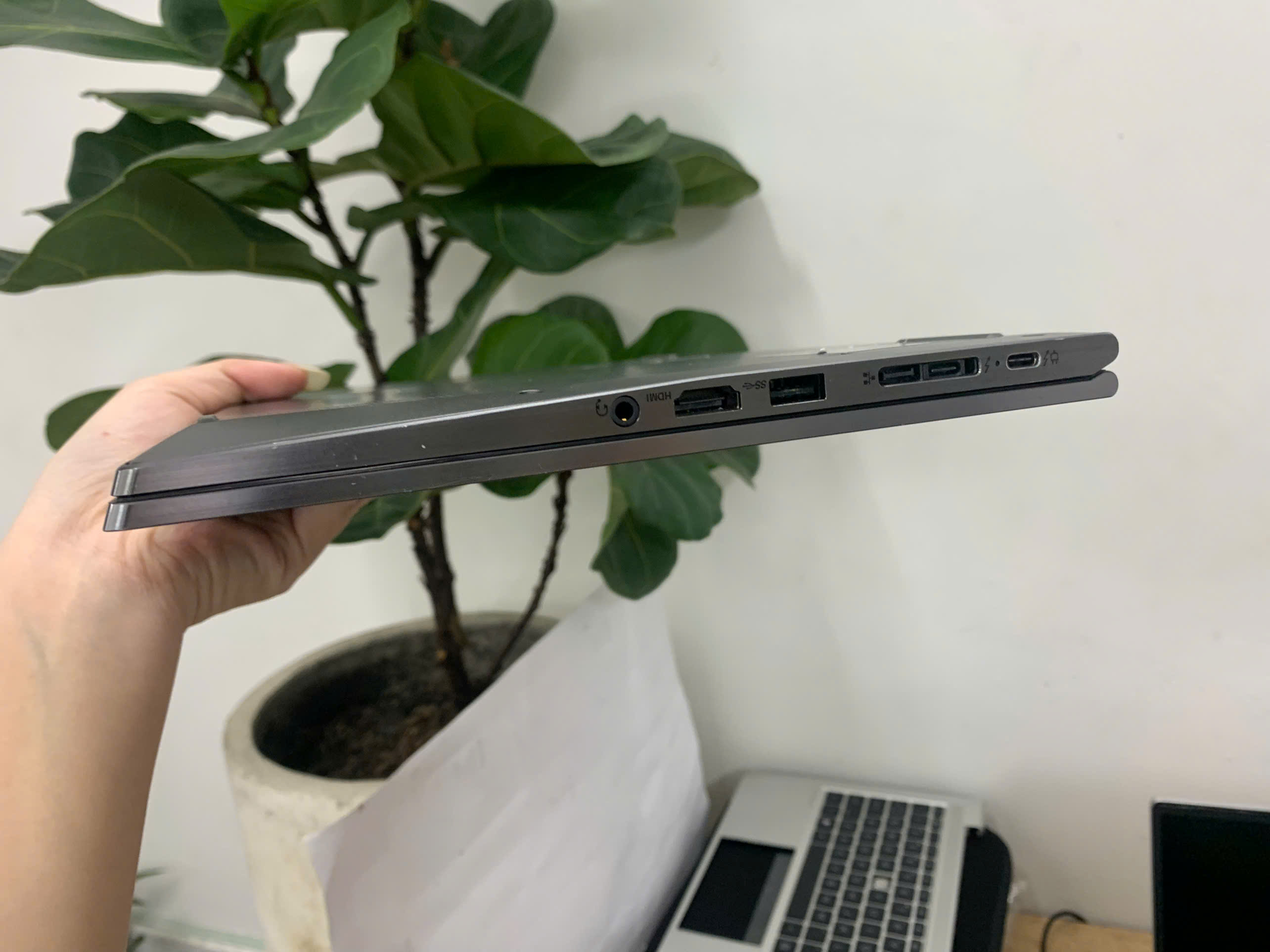 Thinkpad X1 Yoga Gen 4 KÈM BÚT