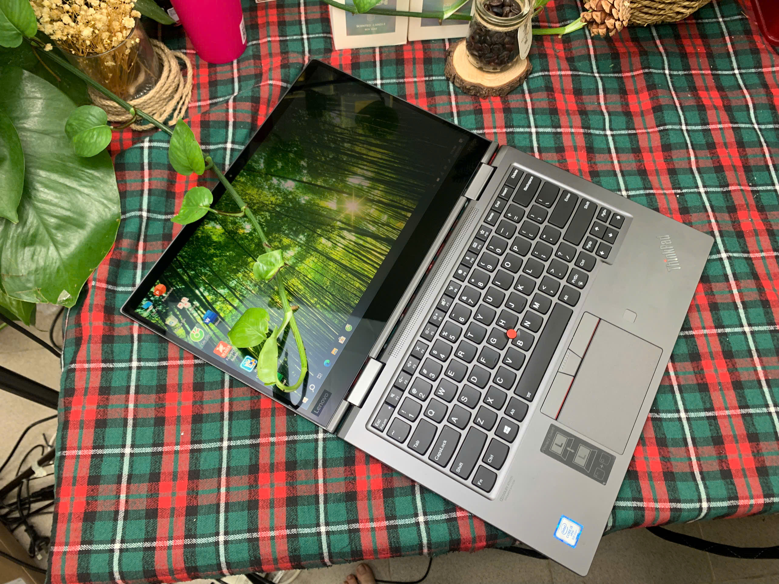 Thinkpad X1 Yoga Gen 4 KÈM BÚT