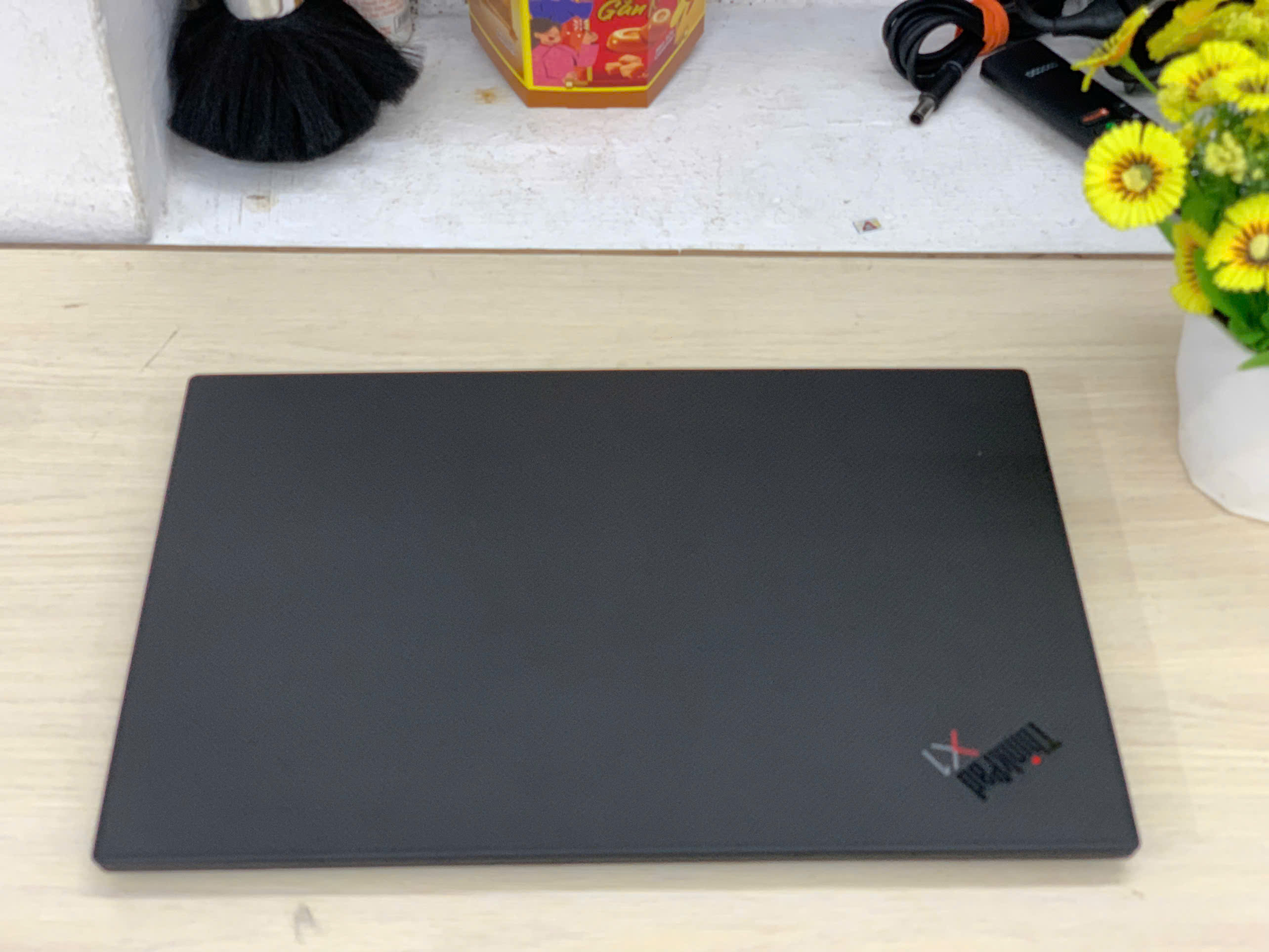 Thinkpad X1 Cacbon G8 Vân CARBON