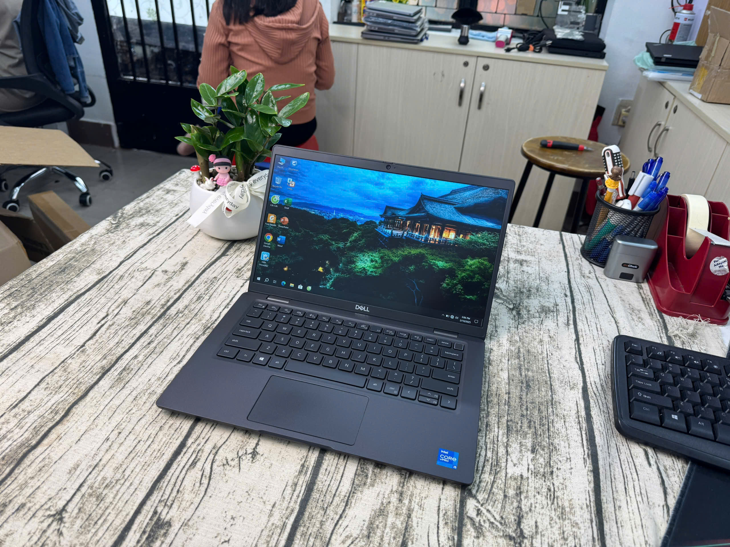 Dell Latitude 7320