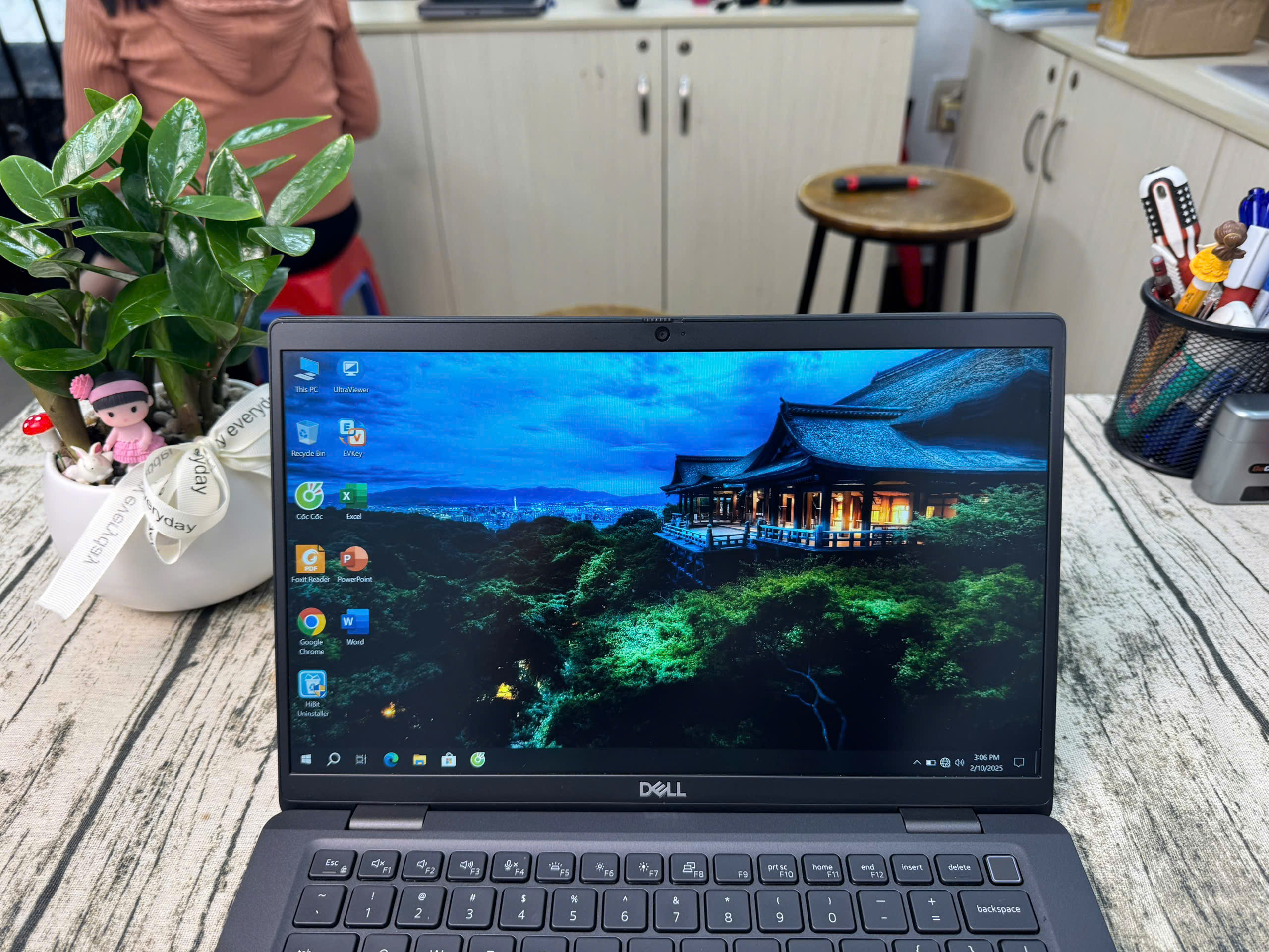 Dell Latitude 7320