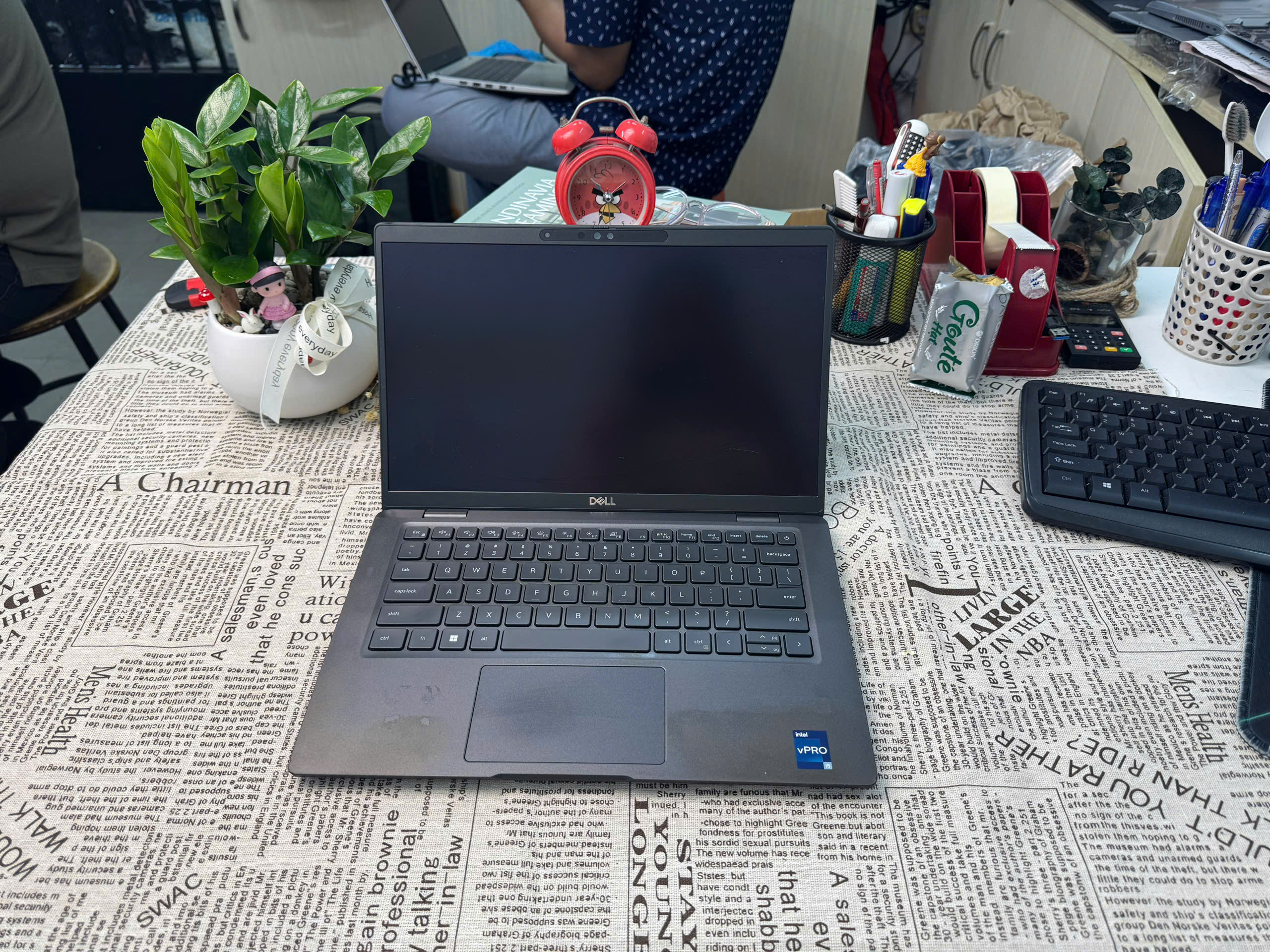 Dell Latitude 7330