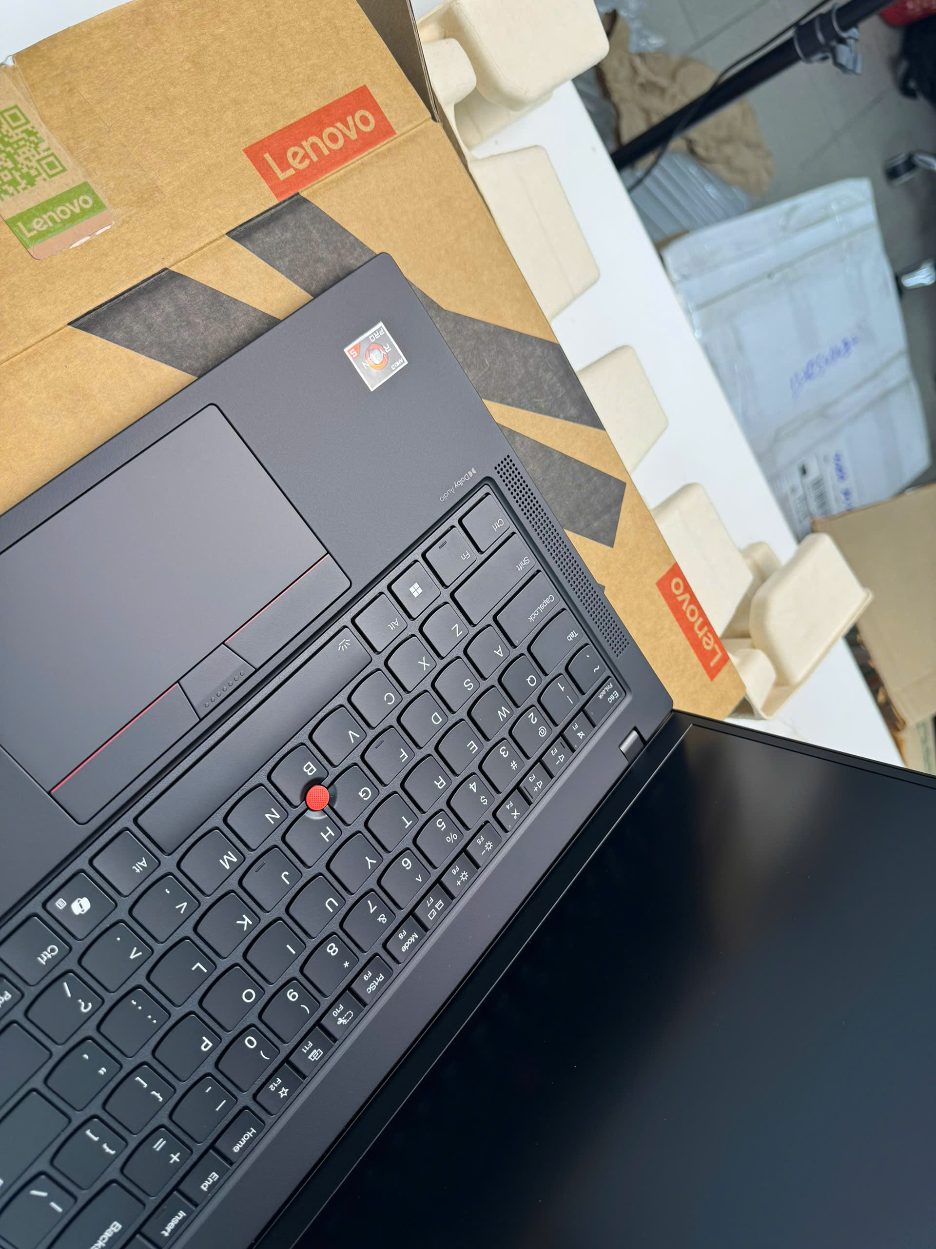 Thinkpad P14s G5 ( 2 slot RAM) -