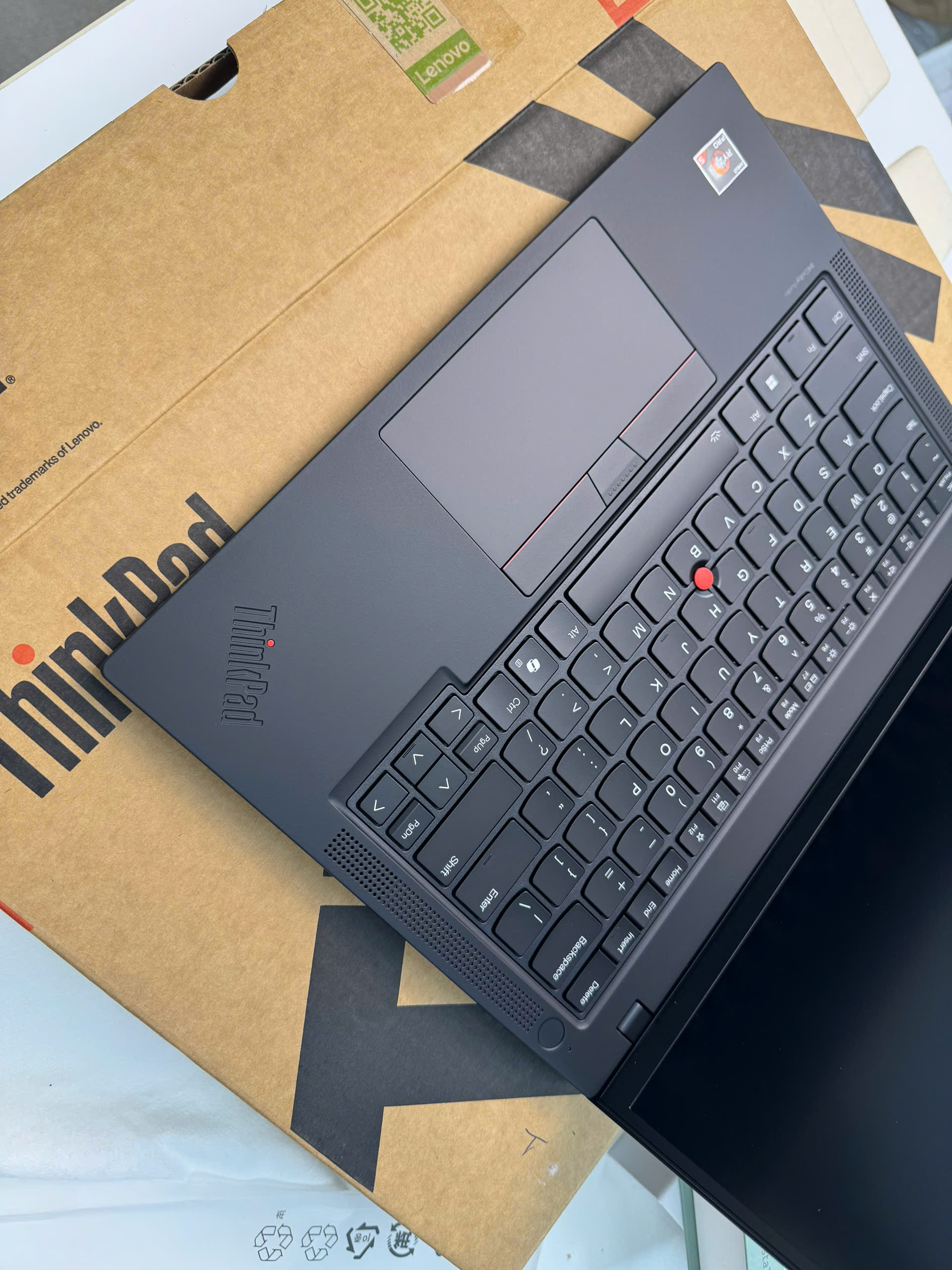 Thinkpad P14s G5 ( 2 slot RAM) -