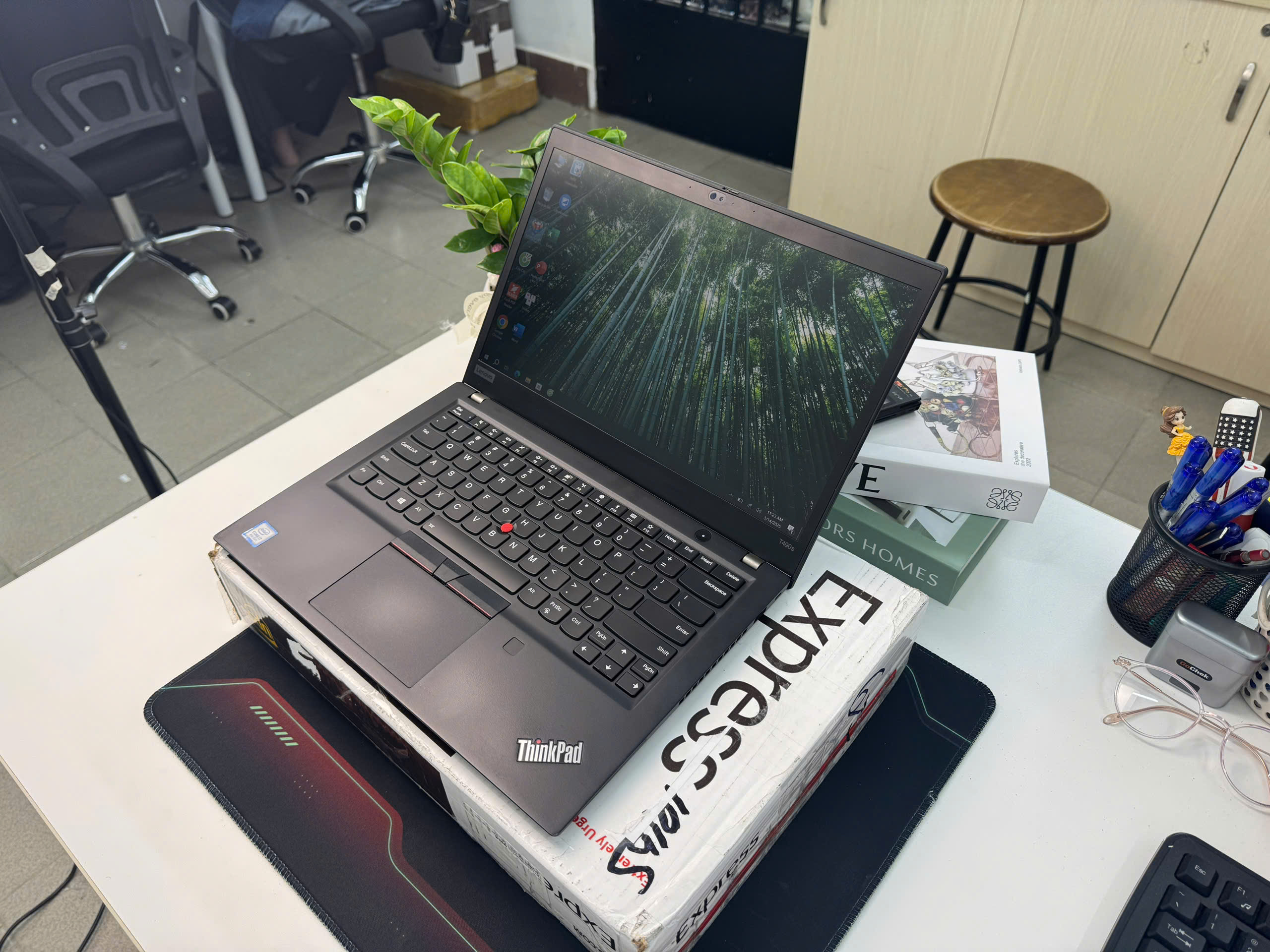 Thinkpad T490s