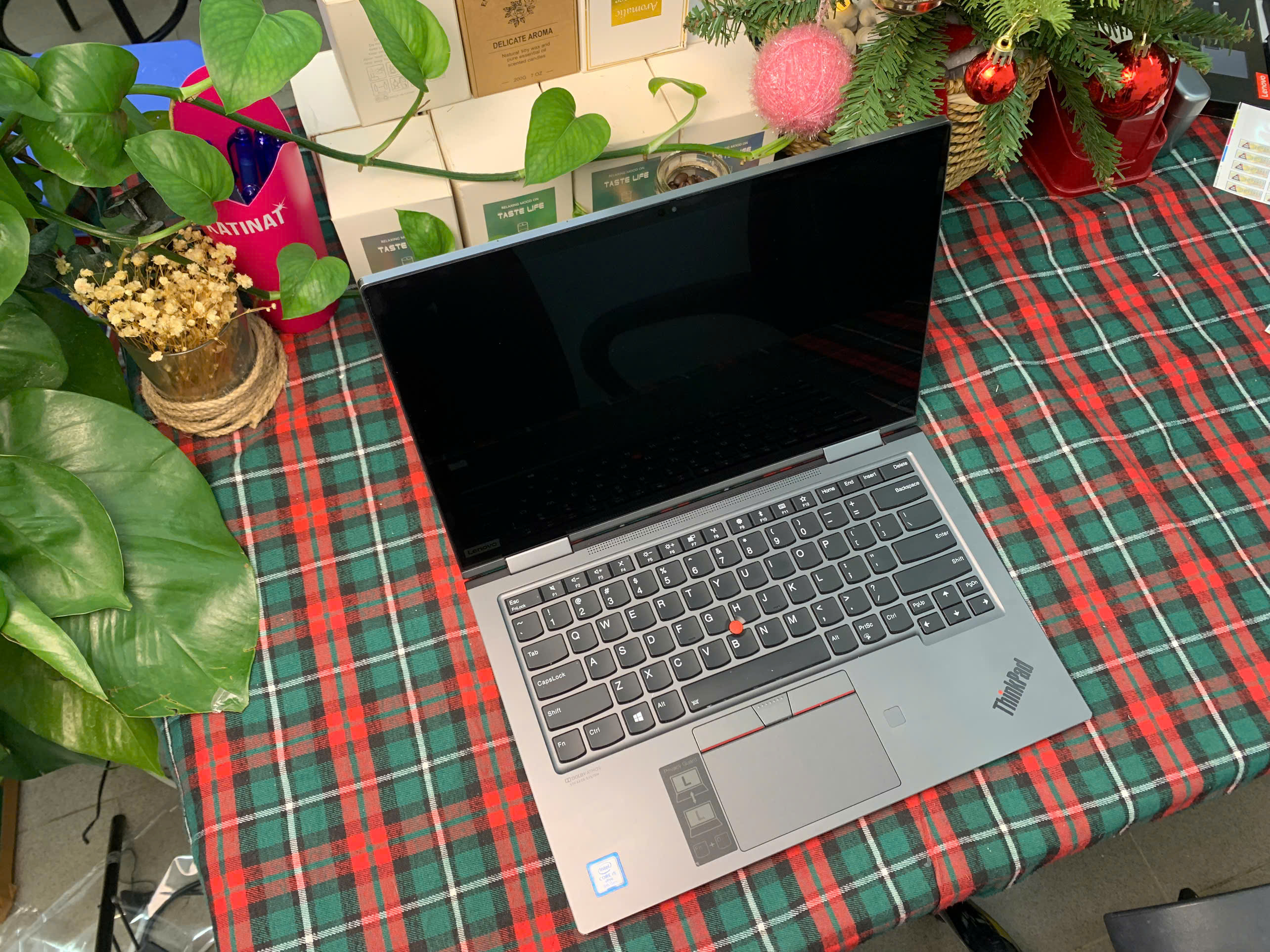 Thinkpad X1 Yoga Gen 4 KÈM BÚT