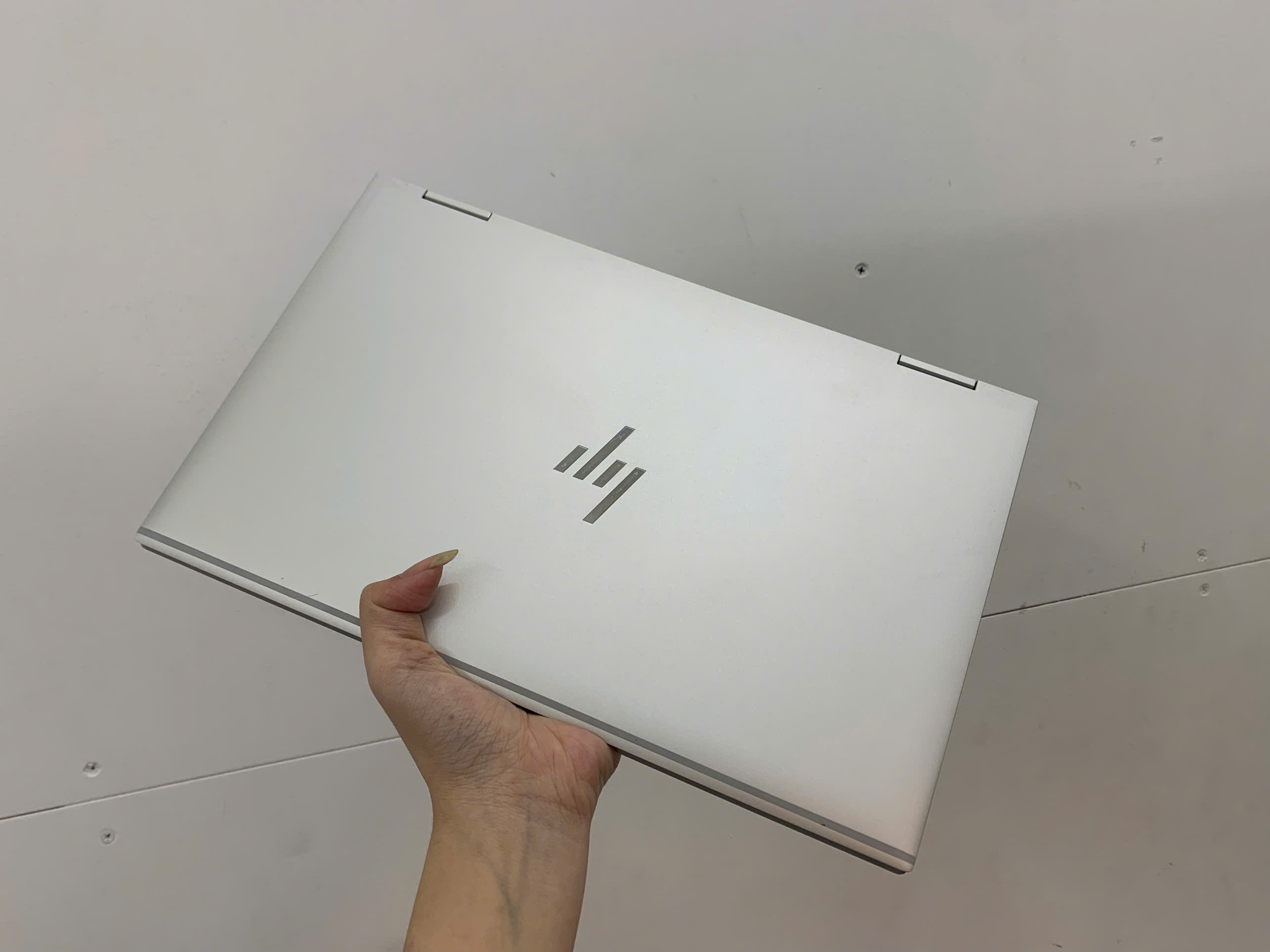 HP Elitebook x360 1030 G8