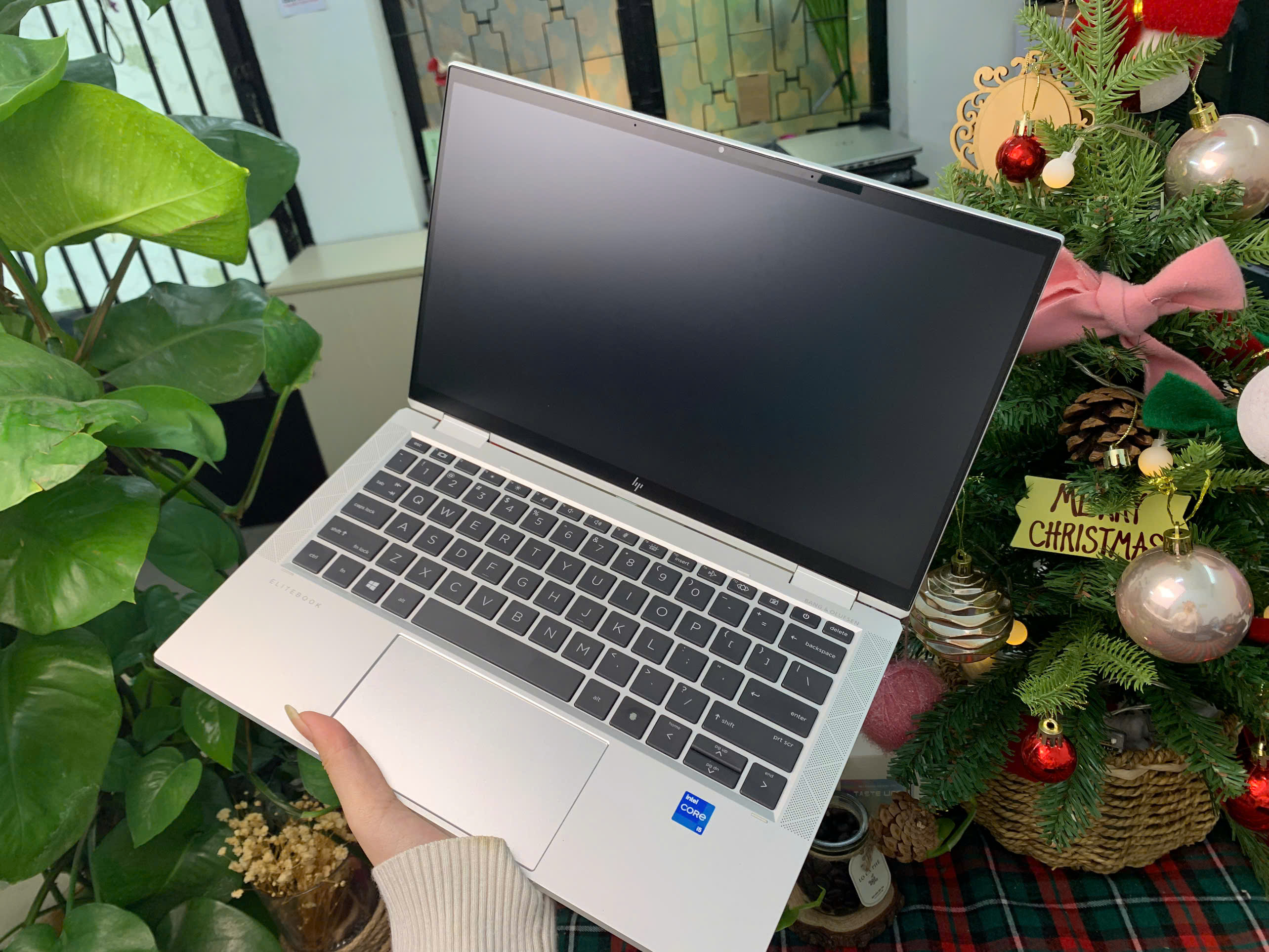 HP Elitebook x360 1030 G8