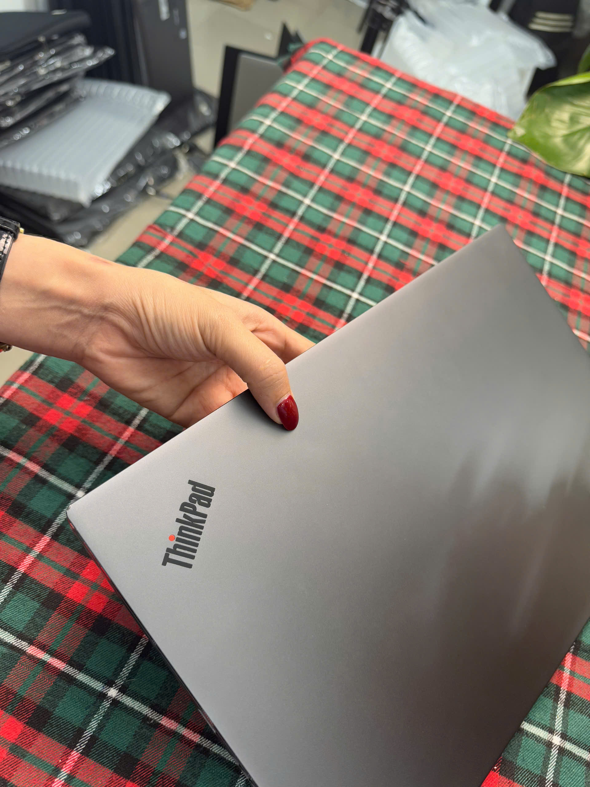 Thinkpad X1 Yoga Gen 4 Kèm Bút