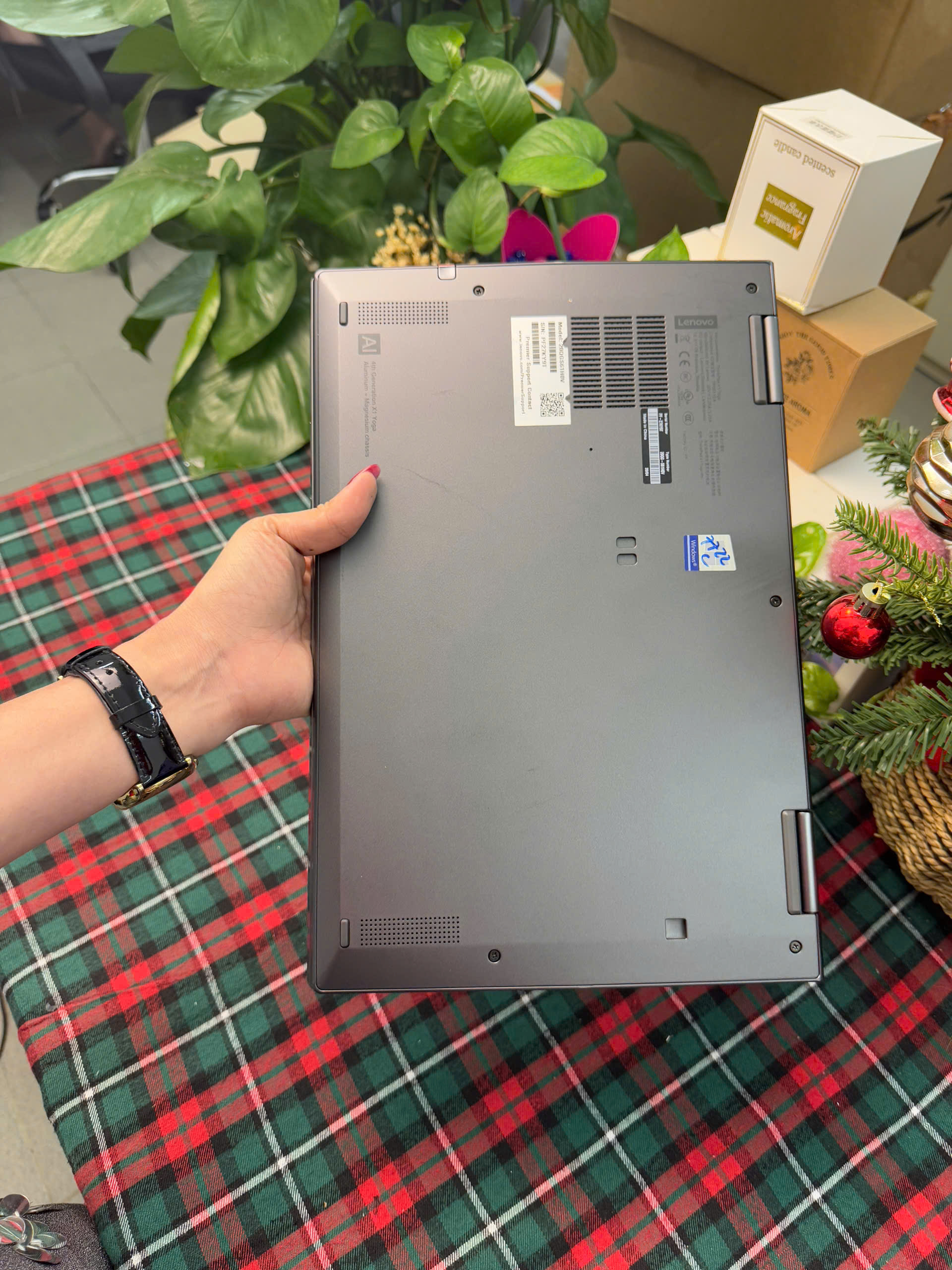 Thinkpad X1 Yoga Gen 4 KÈM BÚT