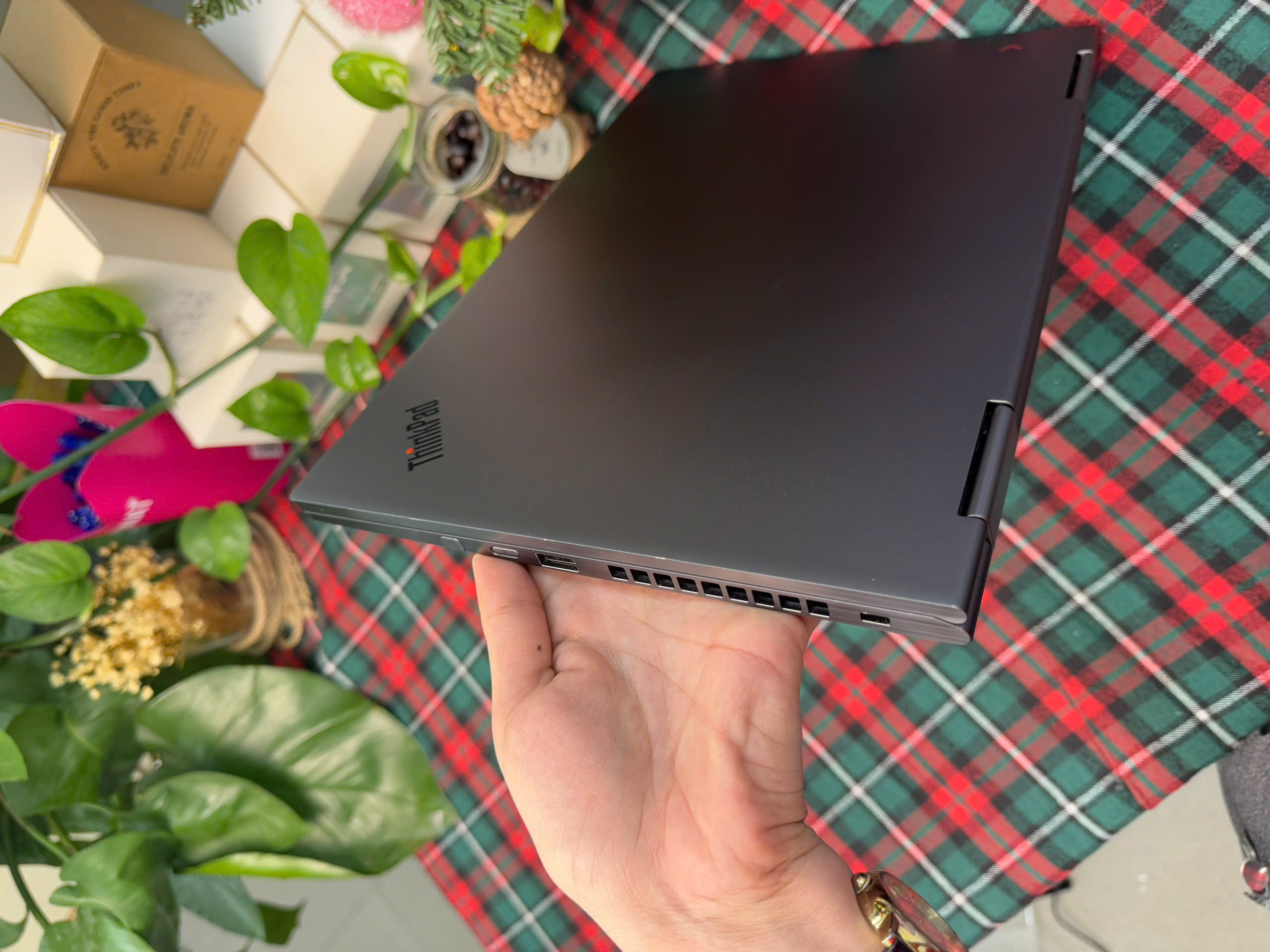 Thinkpad X1 Yoga Gen 4 KÈM BÚT