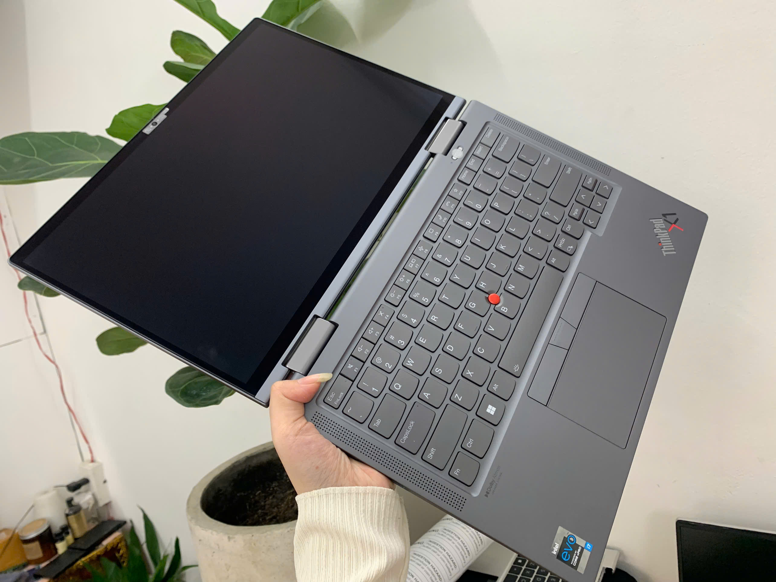 Thinkpad X1 Yoga Gen 6 KÈM PEN - BH US 12.2025