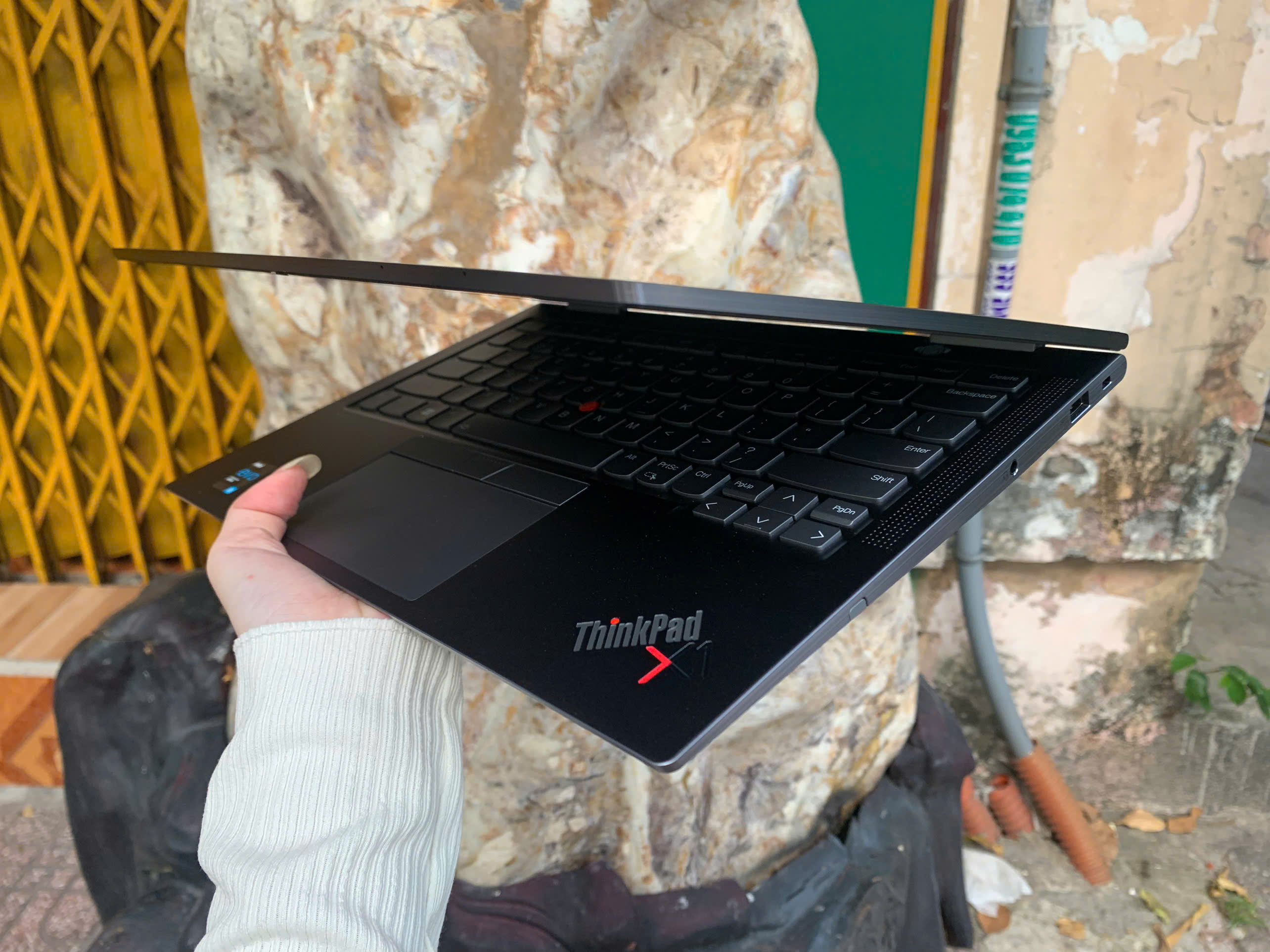 Thinkpad X1 Yoga Gen 6 KÈM PEN - BH US 12.2025