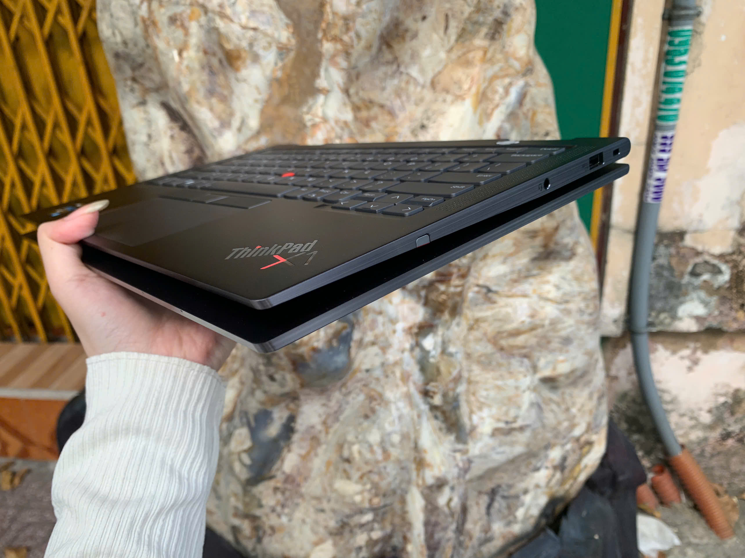 Thinkpad X1 Yoga Gen 6 KÈM PEN - BH US 12.2025