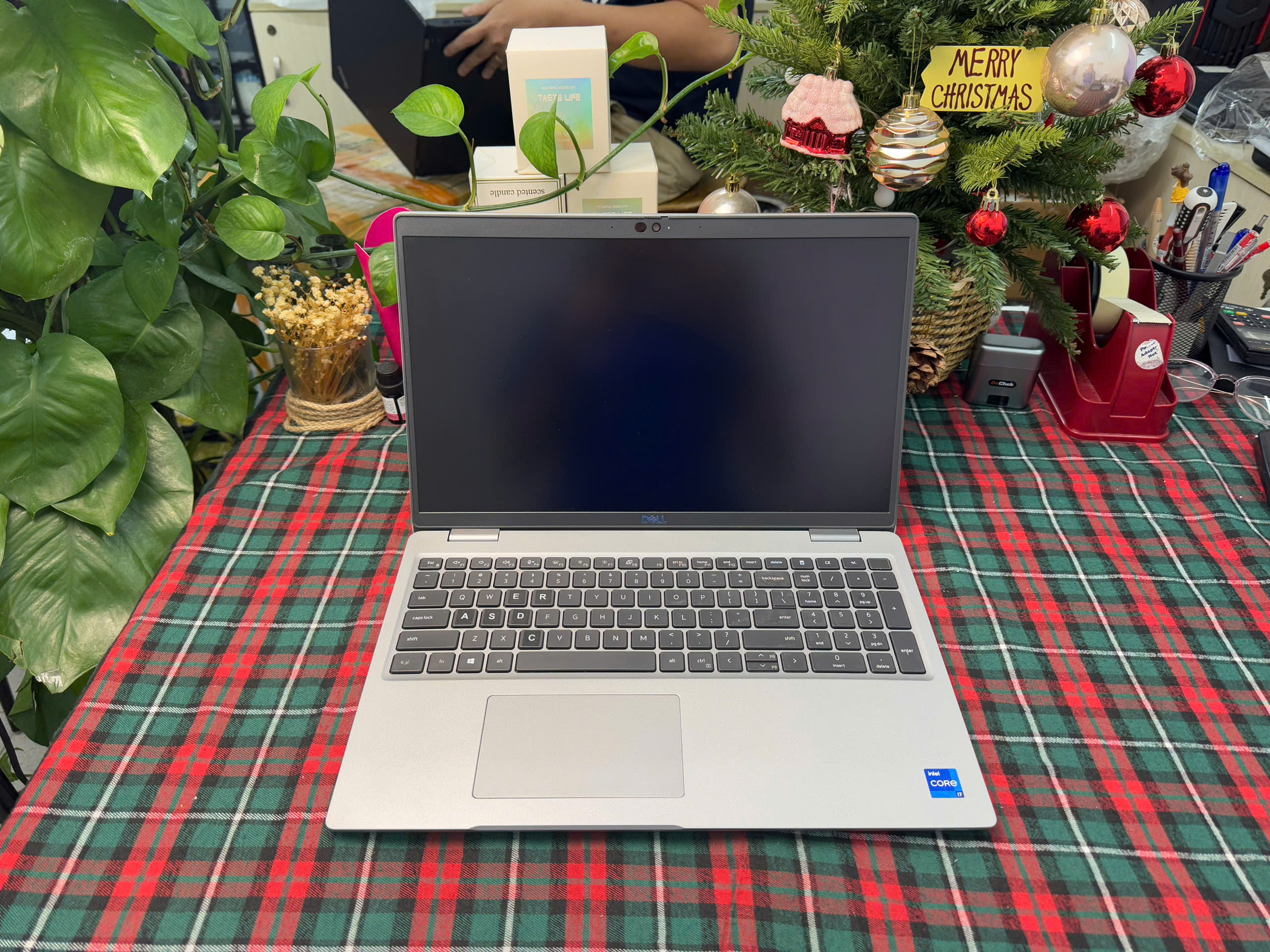 Dell Precision 3560