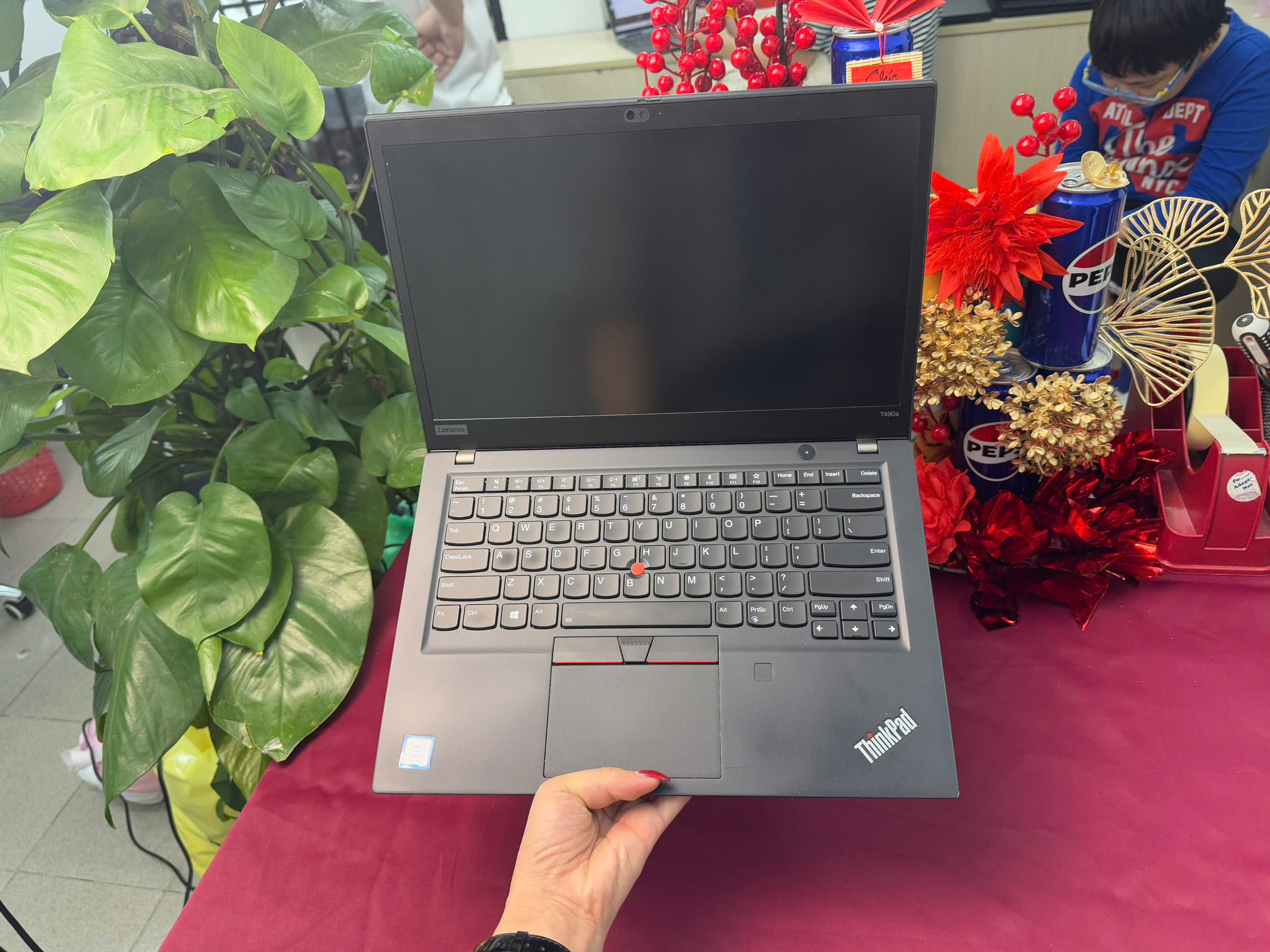 Thinkpad T490s