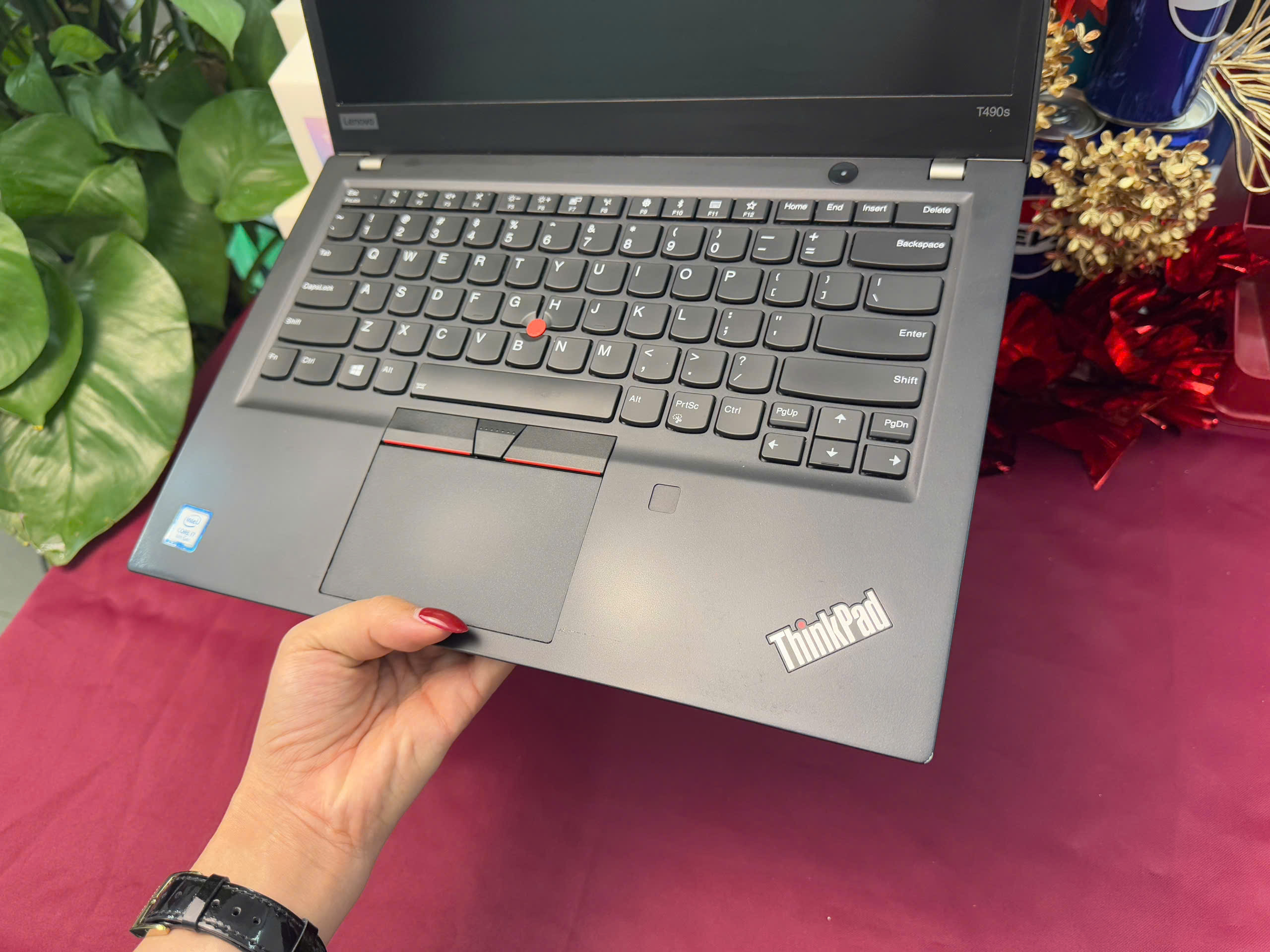 Thinkpad T490s