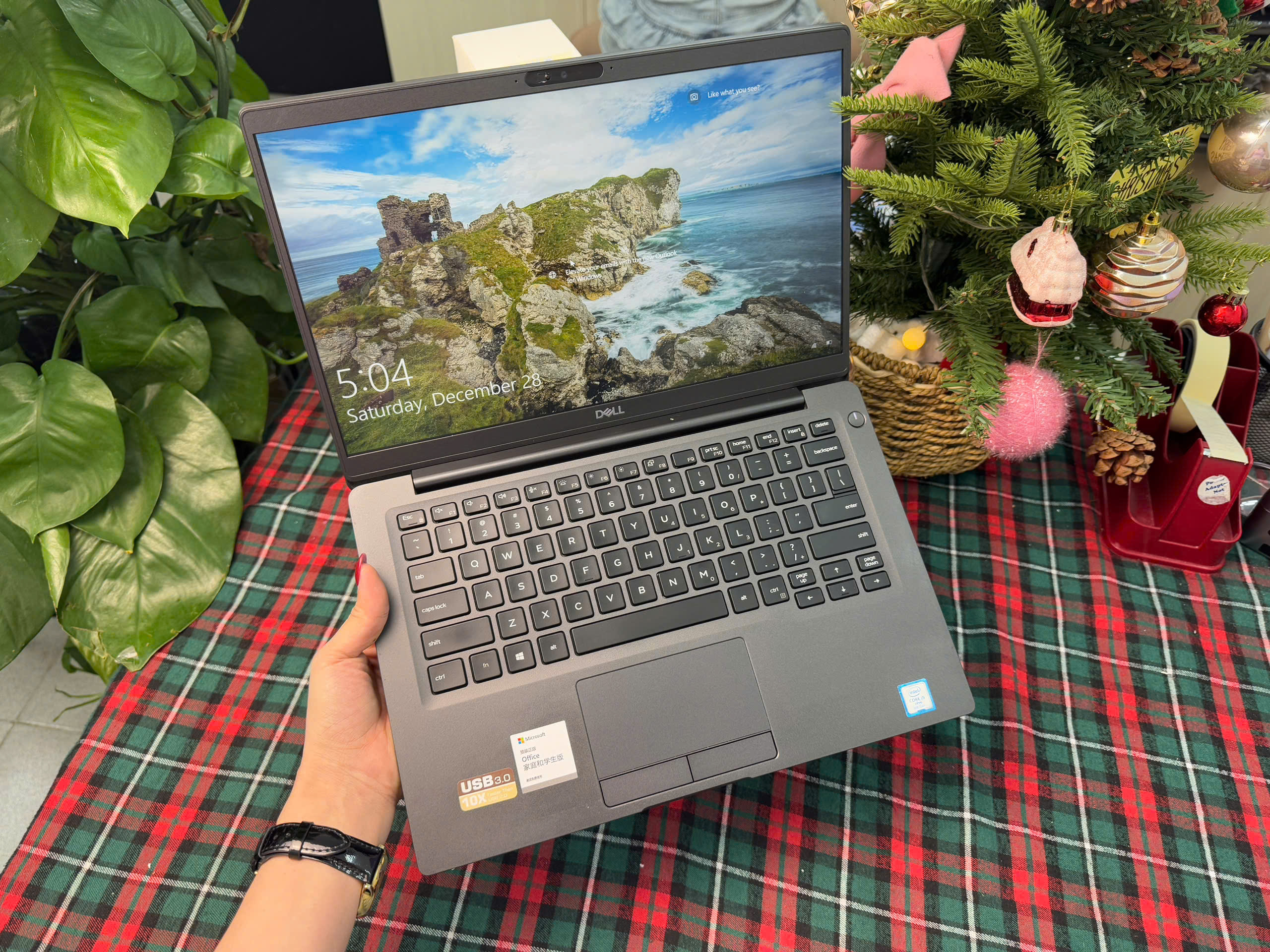 🌻Dell Latitude 7400