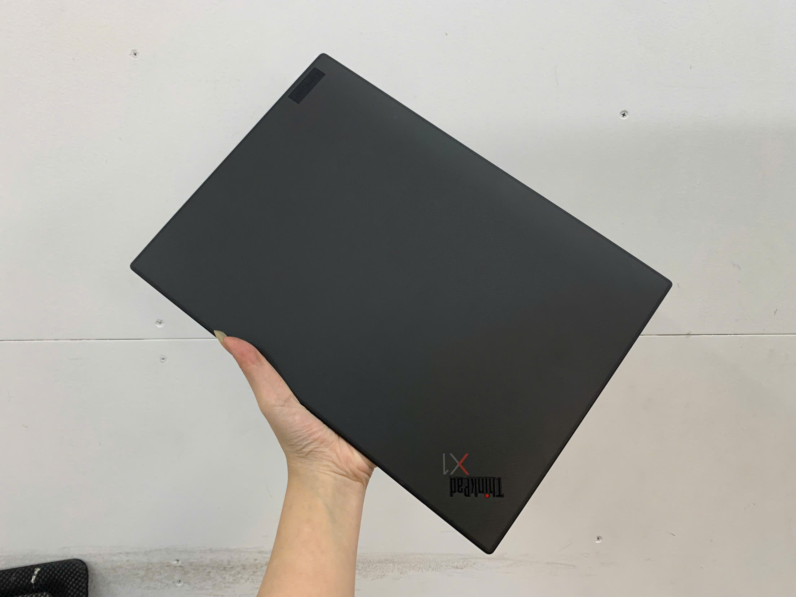 Thinkpad X1 Carbon Gen 9 Vân Carbon - BH US 12 2025