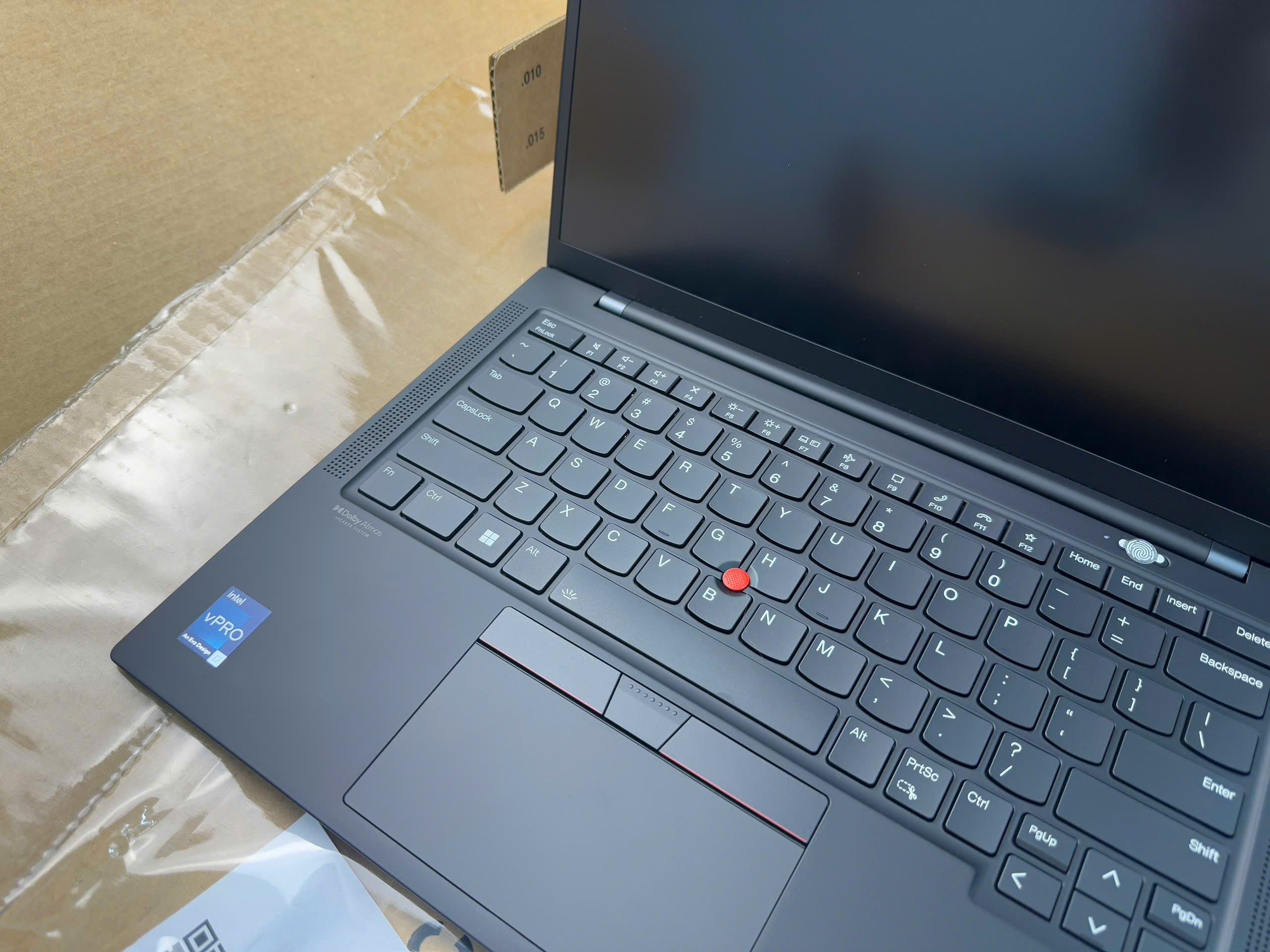 Thinkpad X1 Carbon Gen 10 - BH US 12.2025