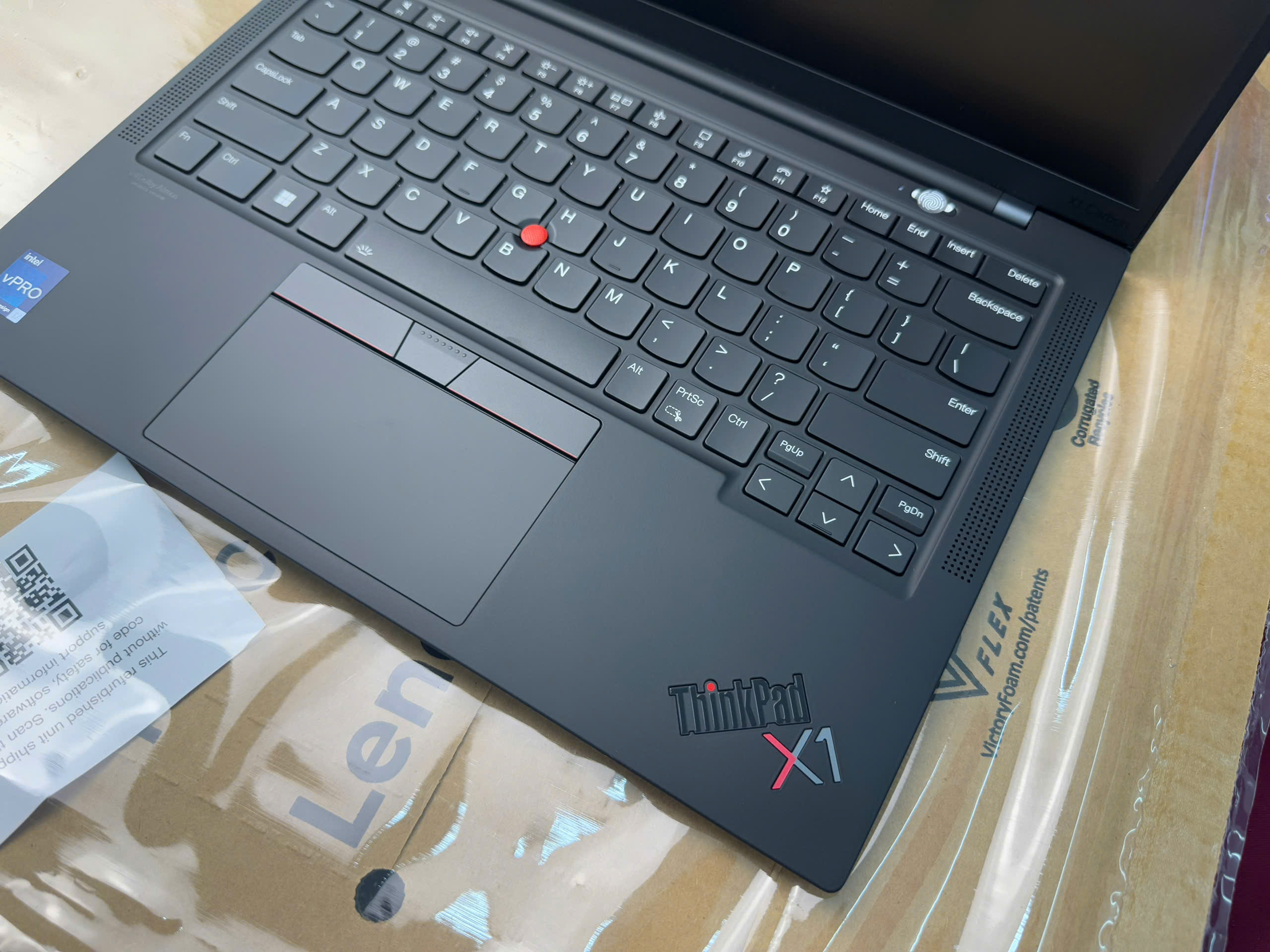 Thinkpad X1 Carbon Gen 10 - BH US 12.2025