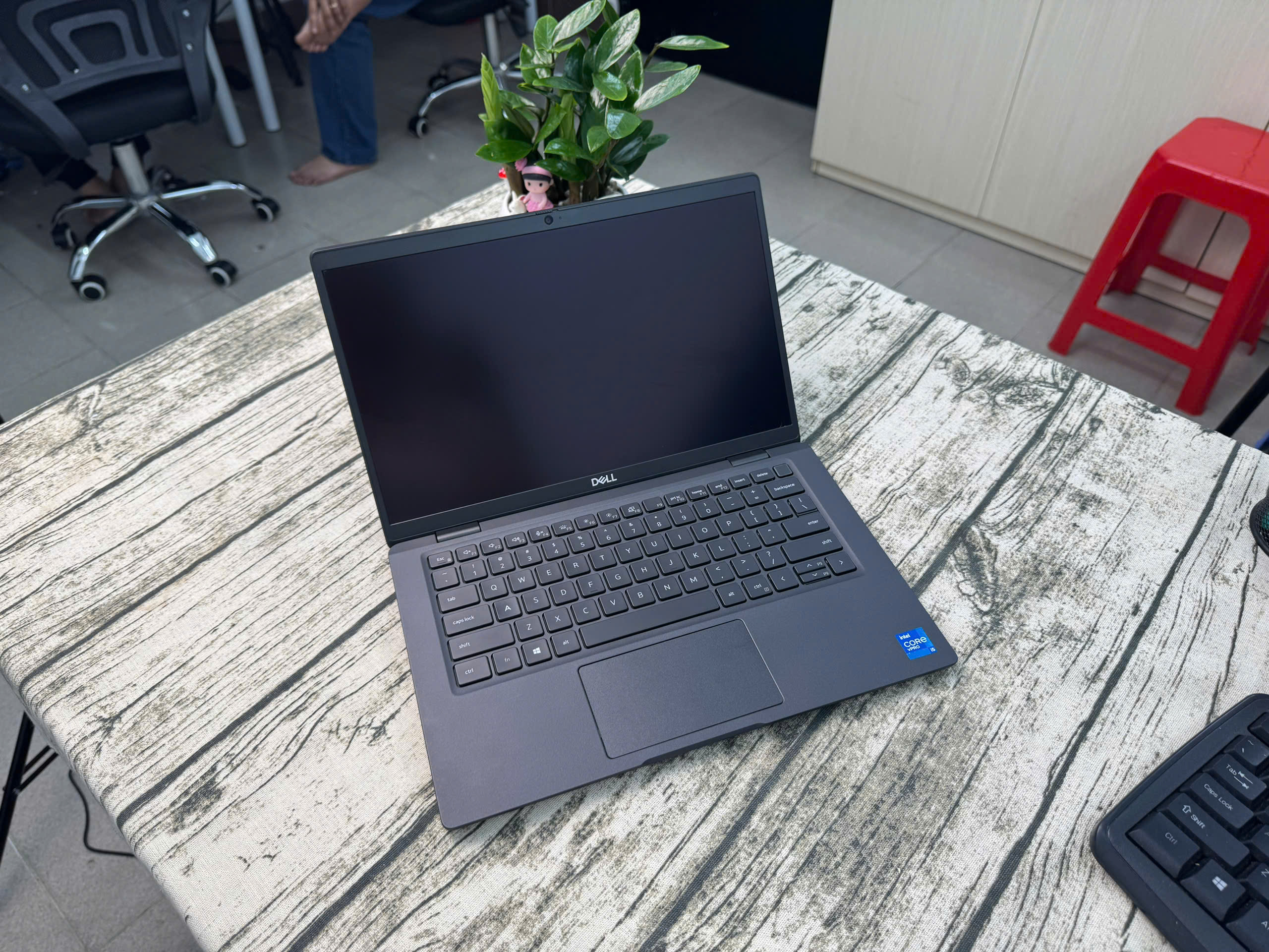 Dell Latitude 7320