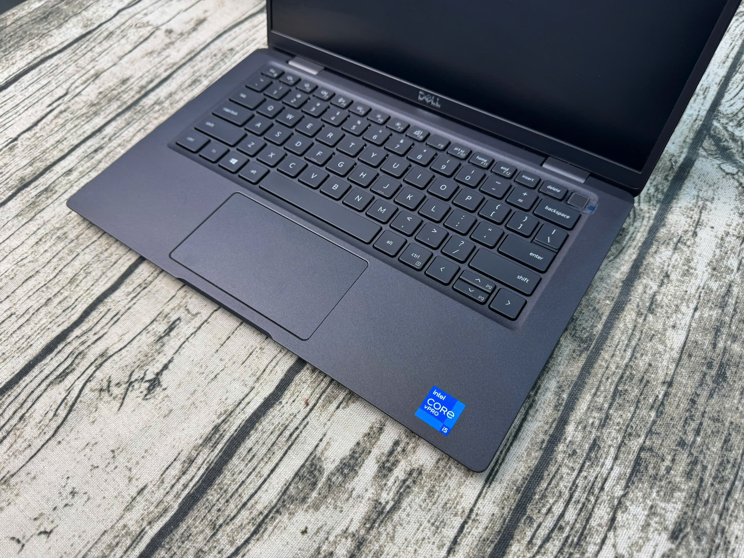 Dell Latitude 7320