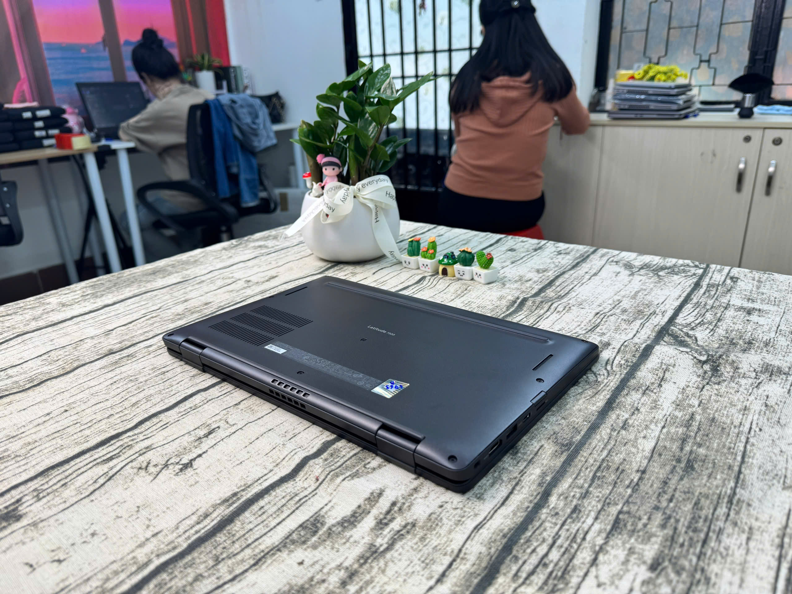 Dell Latitude 7320