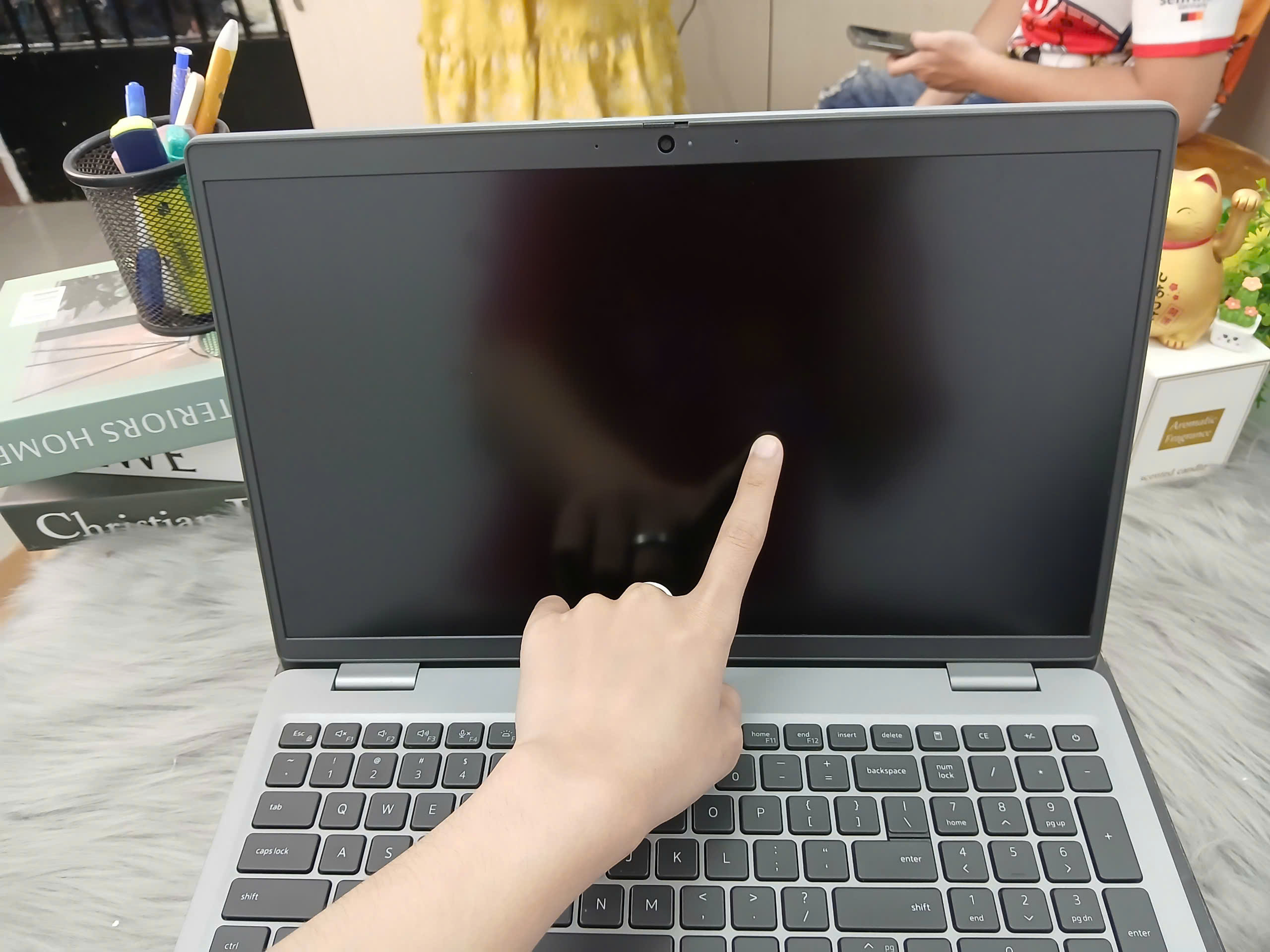 z7163423623041_71f4680fd6f29c3d3da61a6594838912