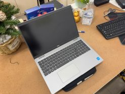 Dell Latitude 5520