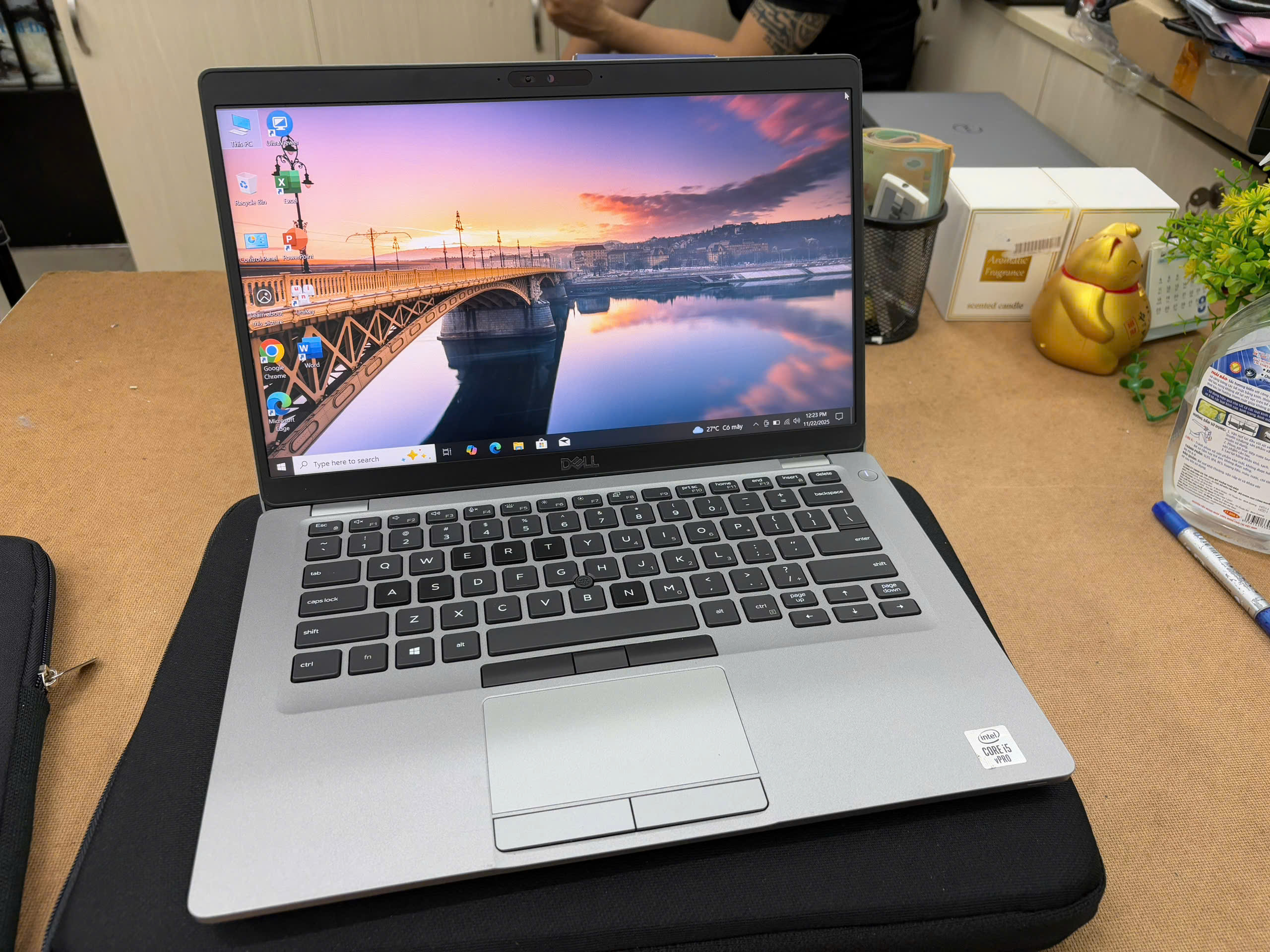 z7250761783080_63246119ea2a35de370f468f06fc46b7