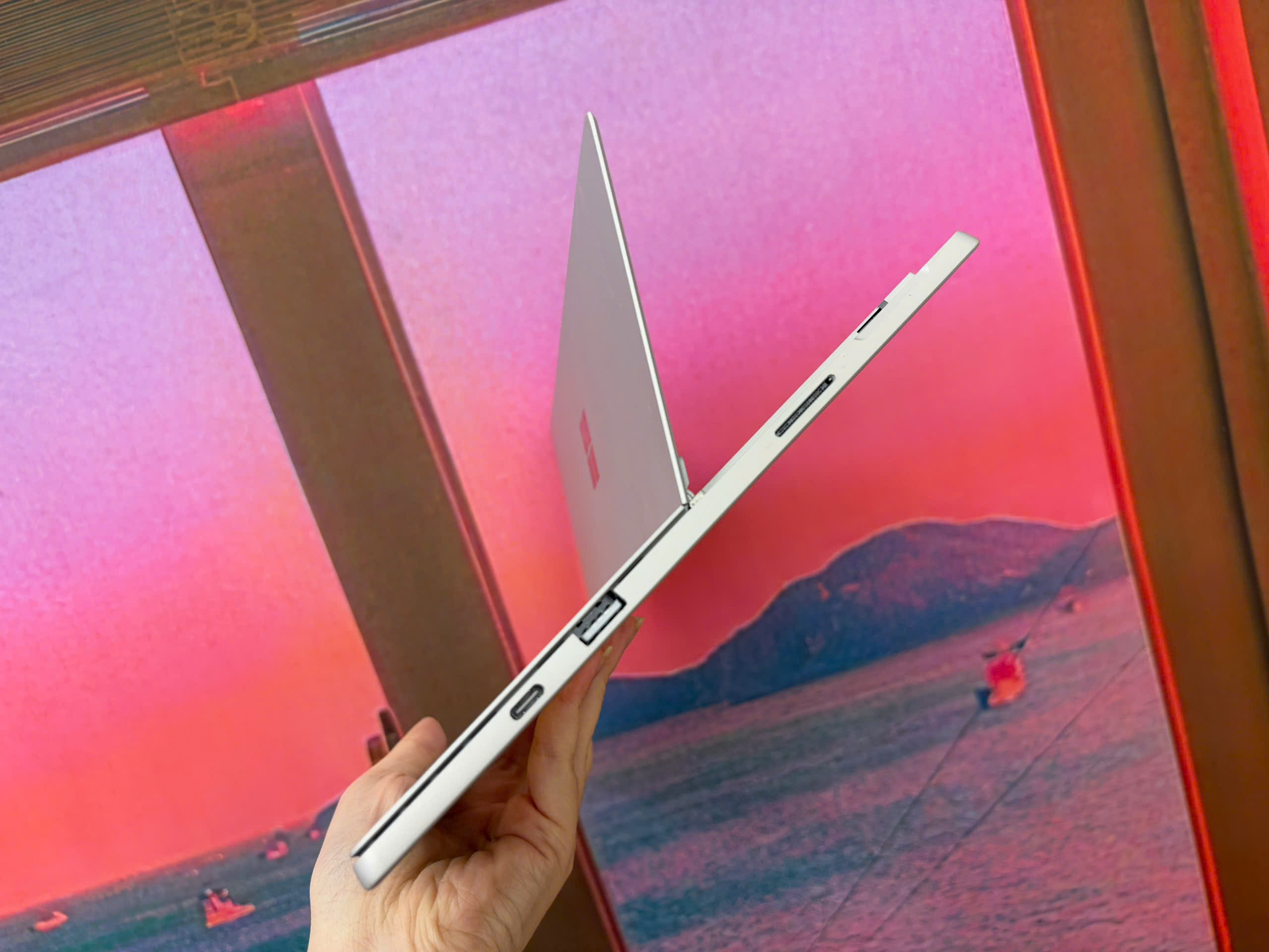 z7253950334649_e3df2411784000613391807cab568056