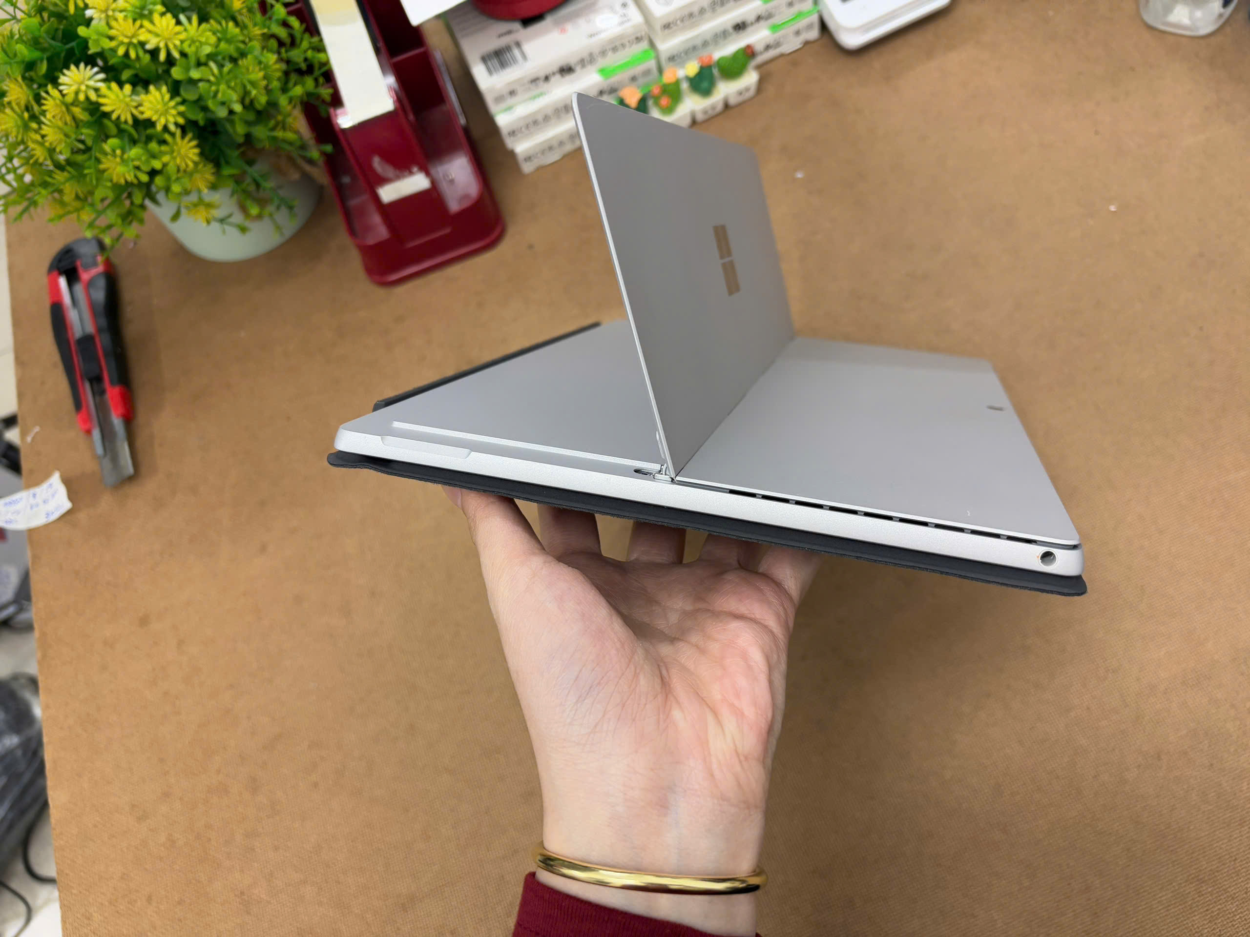 z7254299727448_444e074c4b6d1d6bfd0d3845a80946d0